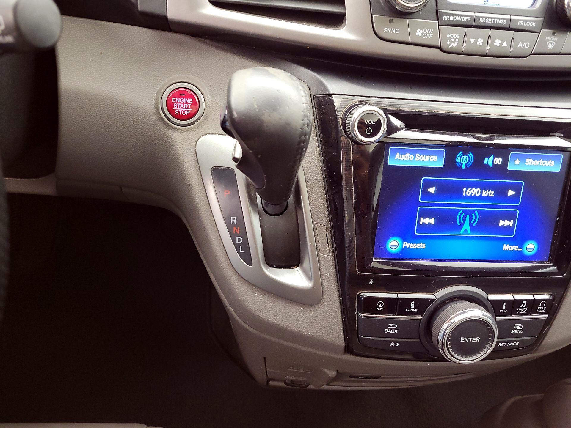 Thumbnail: 2015 Honda Odyssey - 18