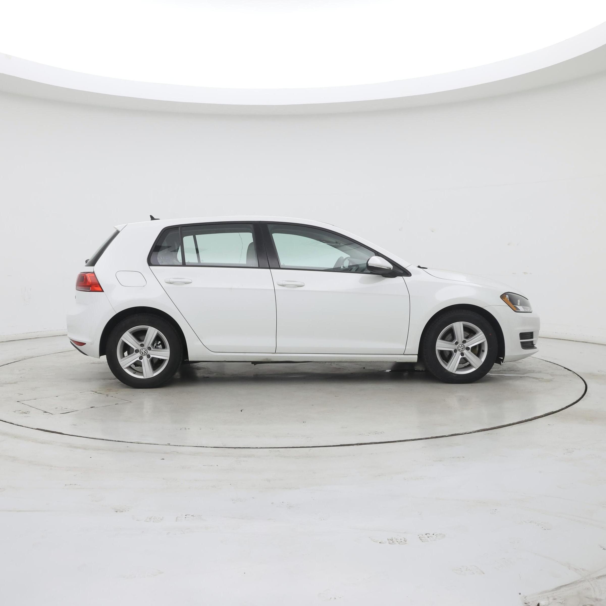 Thumbnail: 2017 Volkswagen Golf - 7