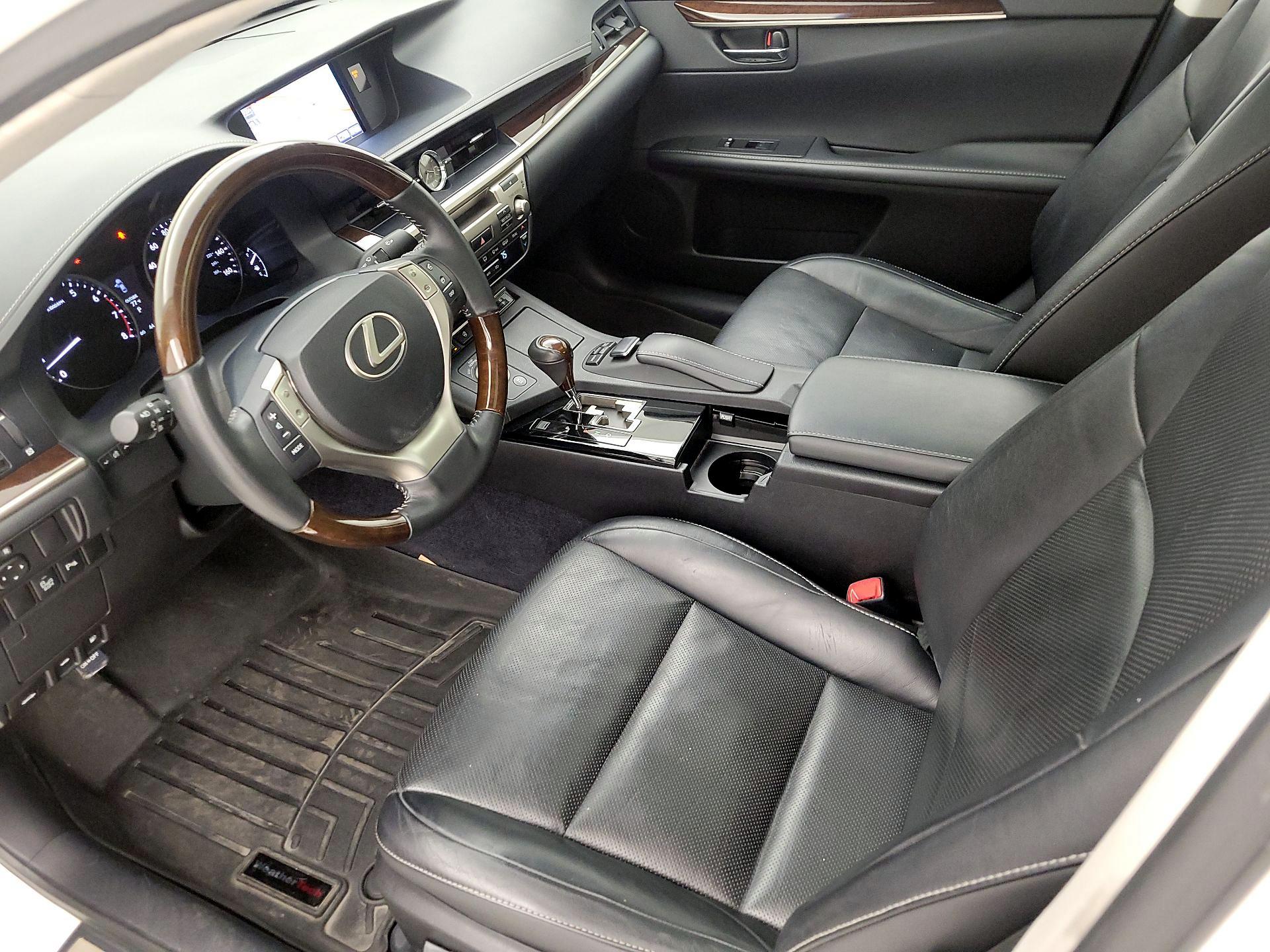 Thumbnail: 2014 Lexus ES - 11