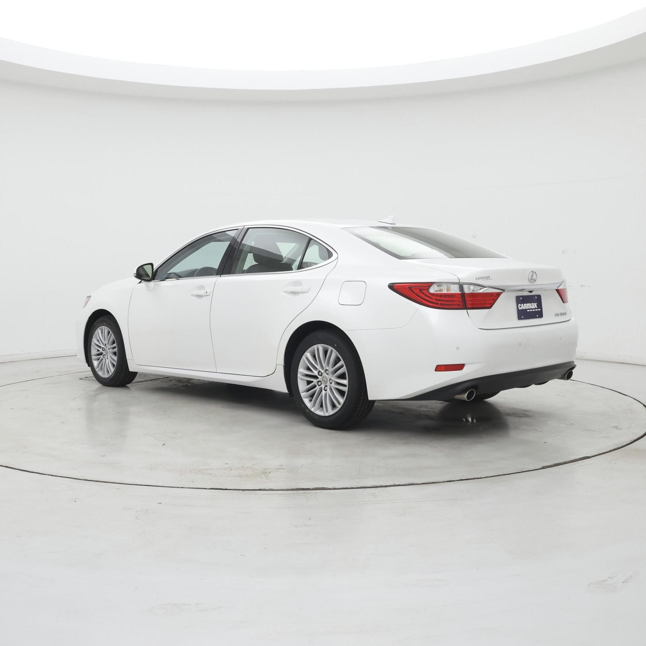 Thumbnail: 2014 Lexus ES - 2