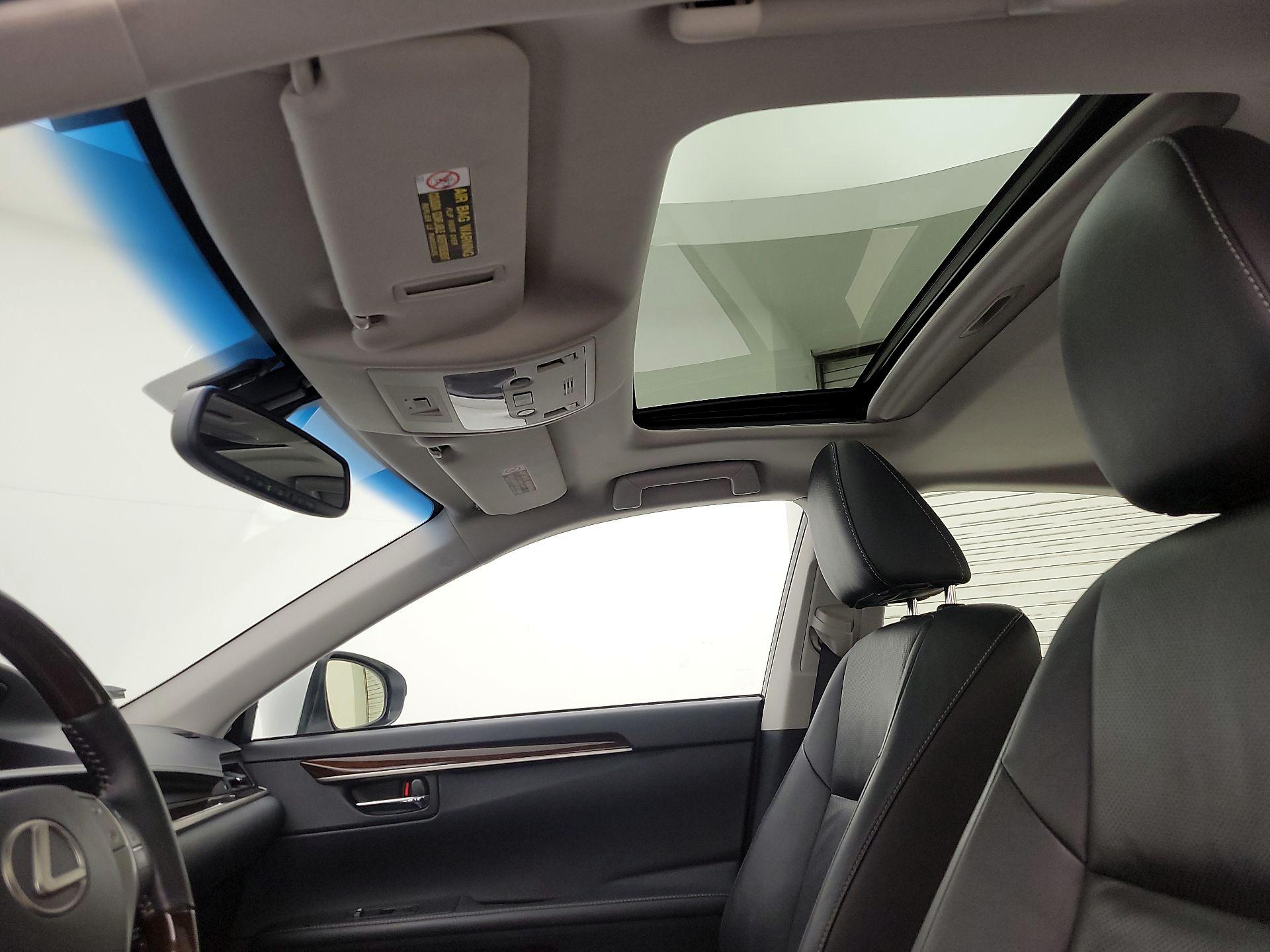 Thumbnail: 2014 Lexus ES - 19