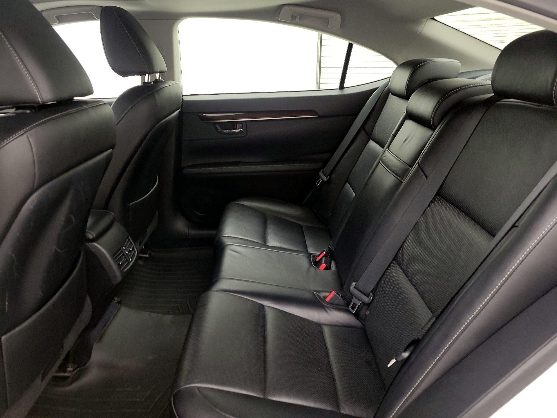 Thumbnail: 2014 Lexus ES - 20