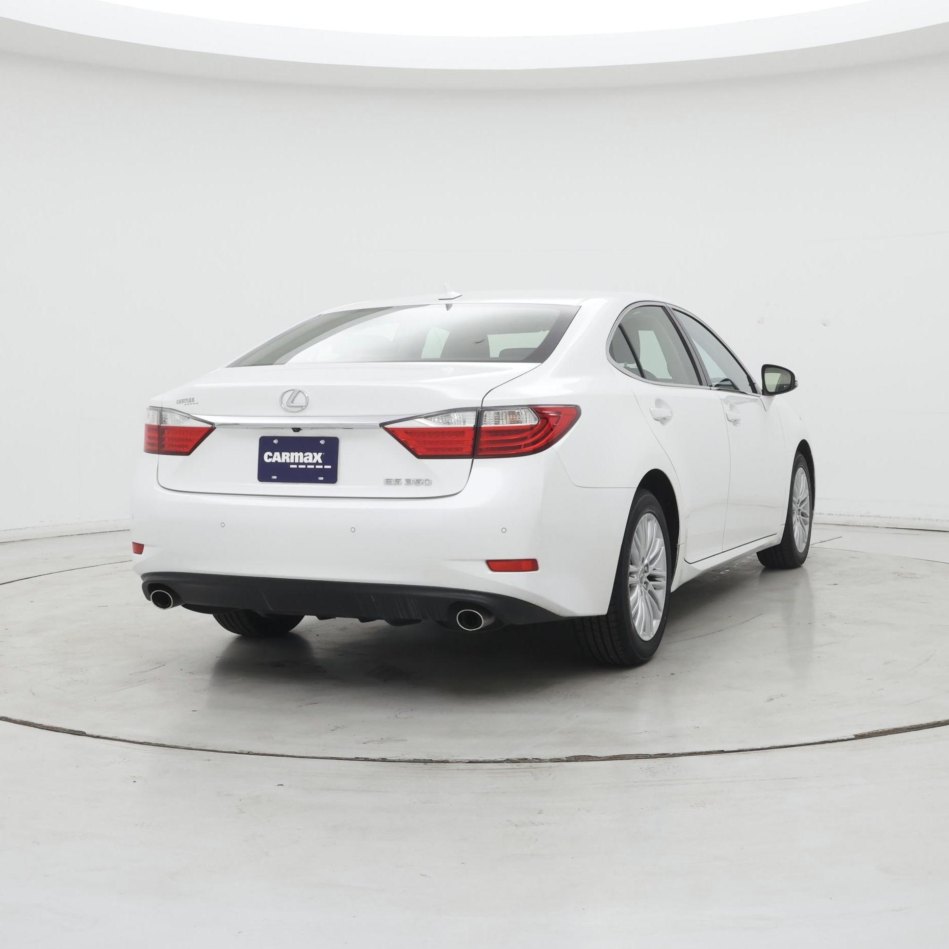 Thumbnail: 2014 Lexus ES - 8