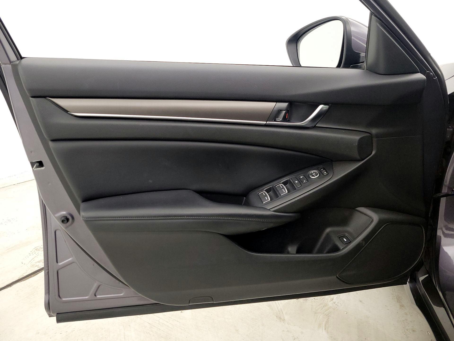 Thumbnail: 2018 Honda Accord - 12