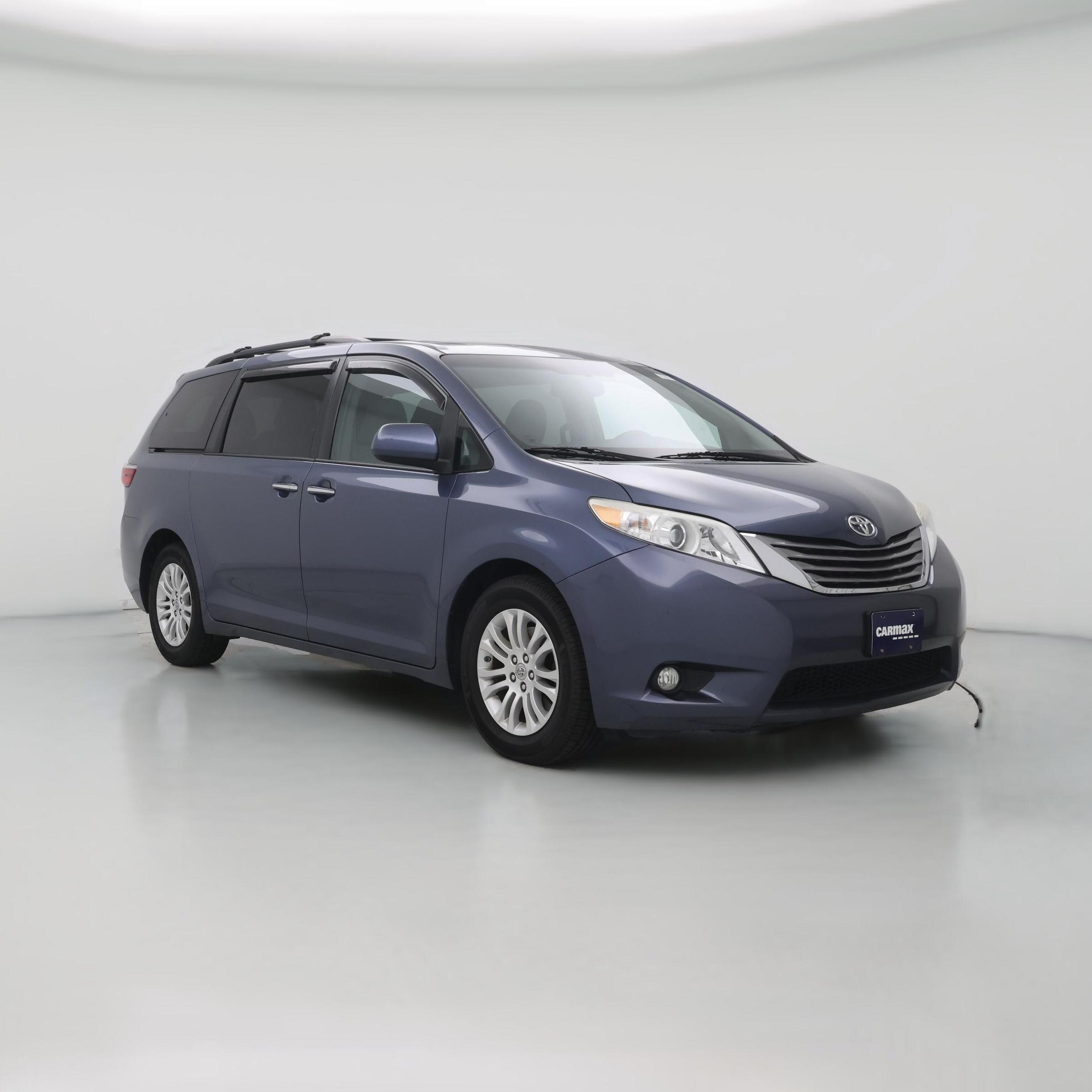 Thumbnail: 2017 Toyota Sienna - 1