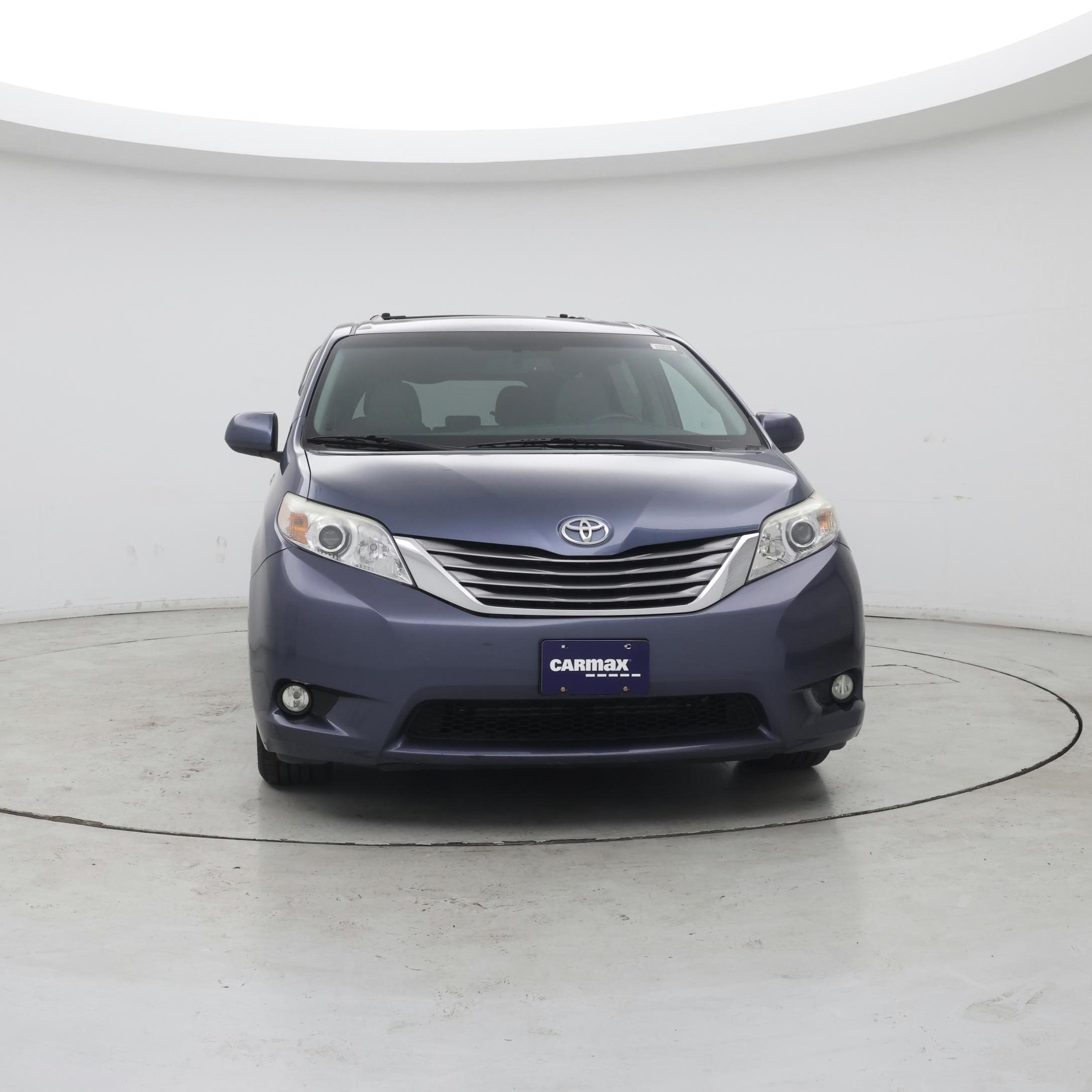Thumbnail: 2017 Toyota Sienna - 5
