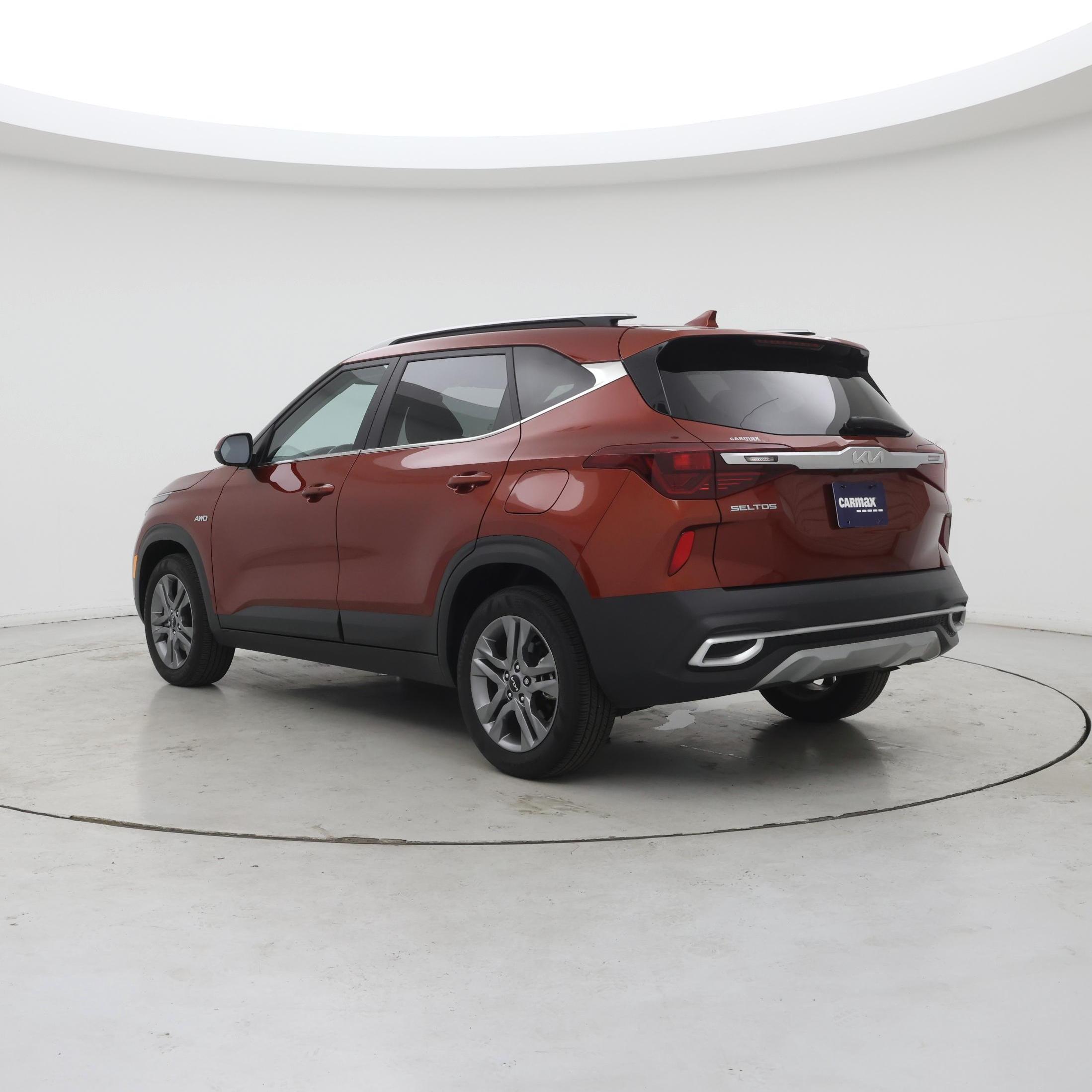 Thumbnail: 2022 Kia Seltos - 2