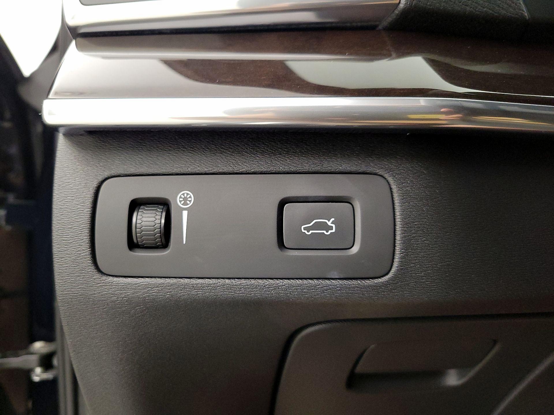 Thumbnail: 2019 Volvo XC90 - 13