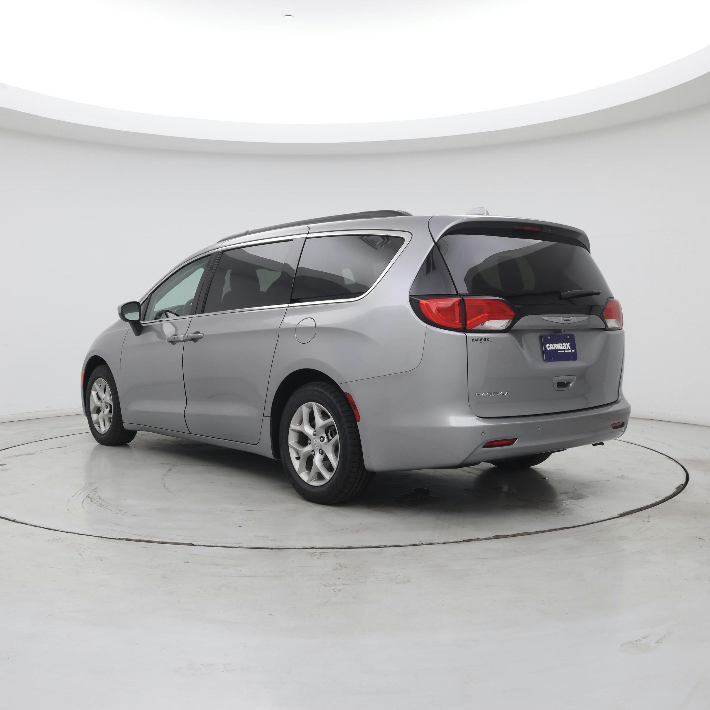 Thumbnail: 2018 Chrysler Pacifica - 2