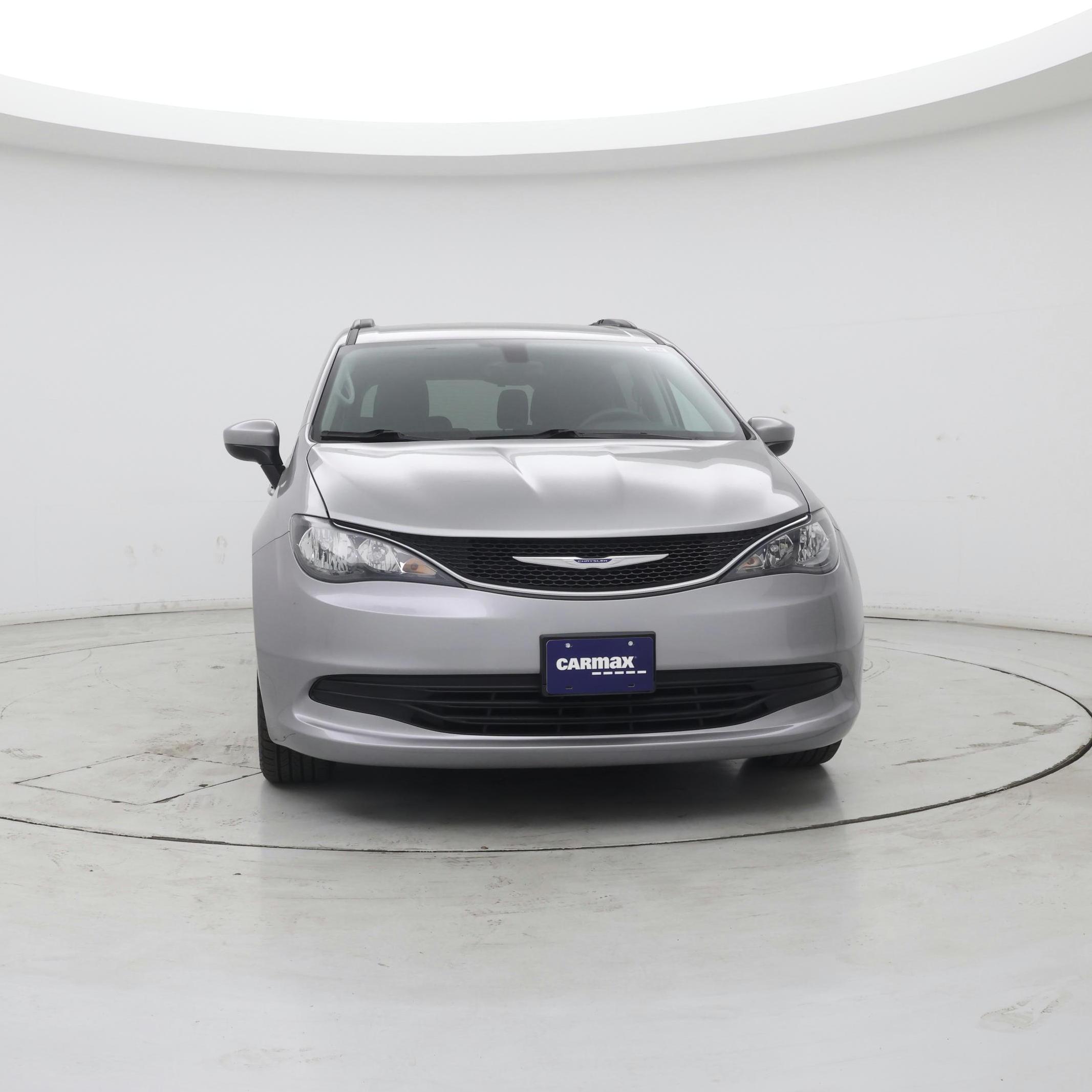 Thumbnail: 2018 Chrysler Pacifica - 5