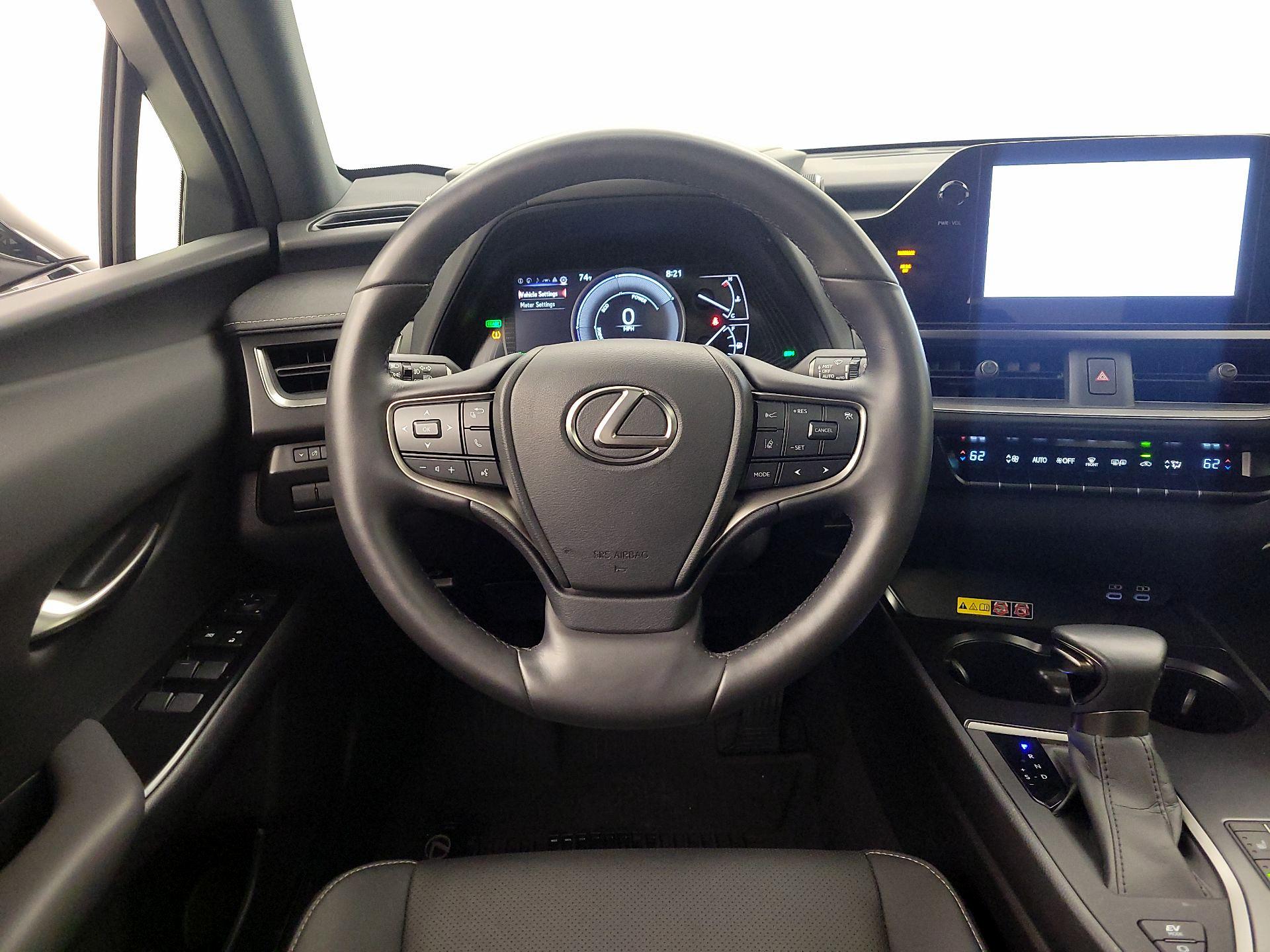Thumbnail: 2024 Lexus UX - 10
