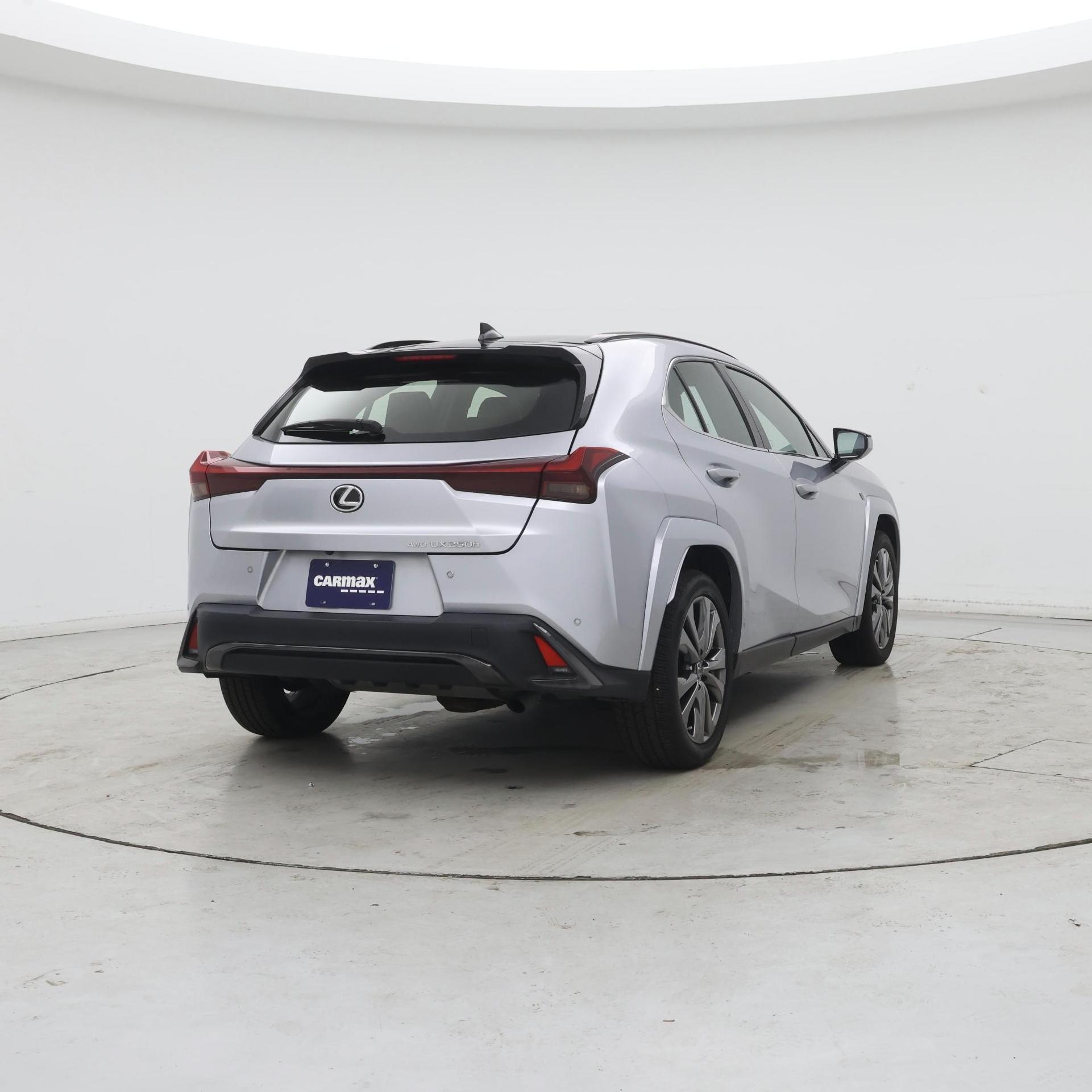 Thumbnail: 2024 Lexus UX - 8