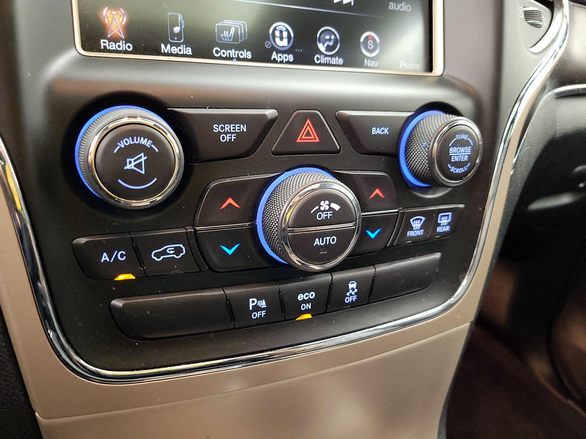 Thumbnail: 2014 Jeep Grand Cherokee - 17