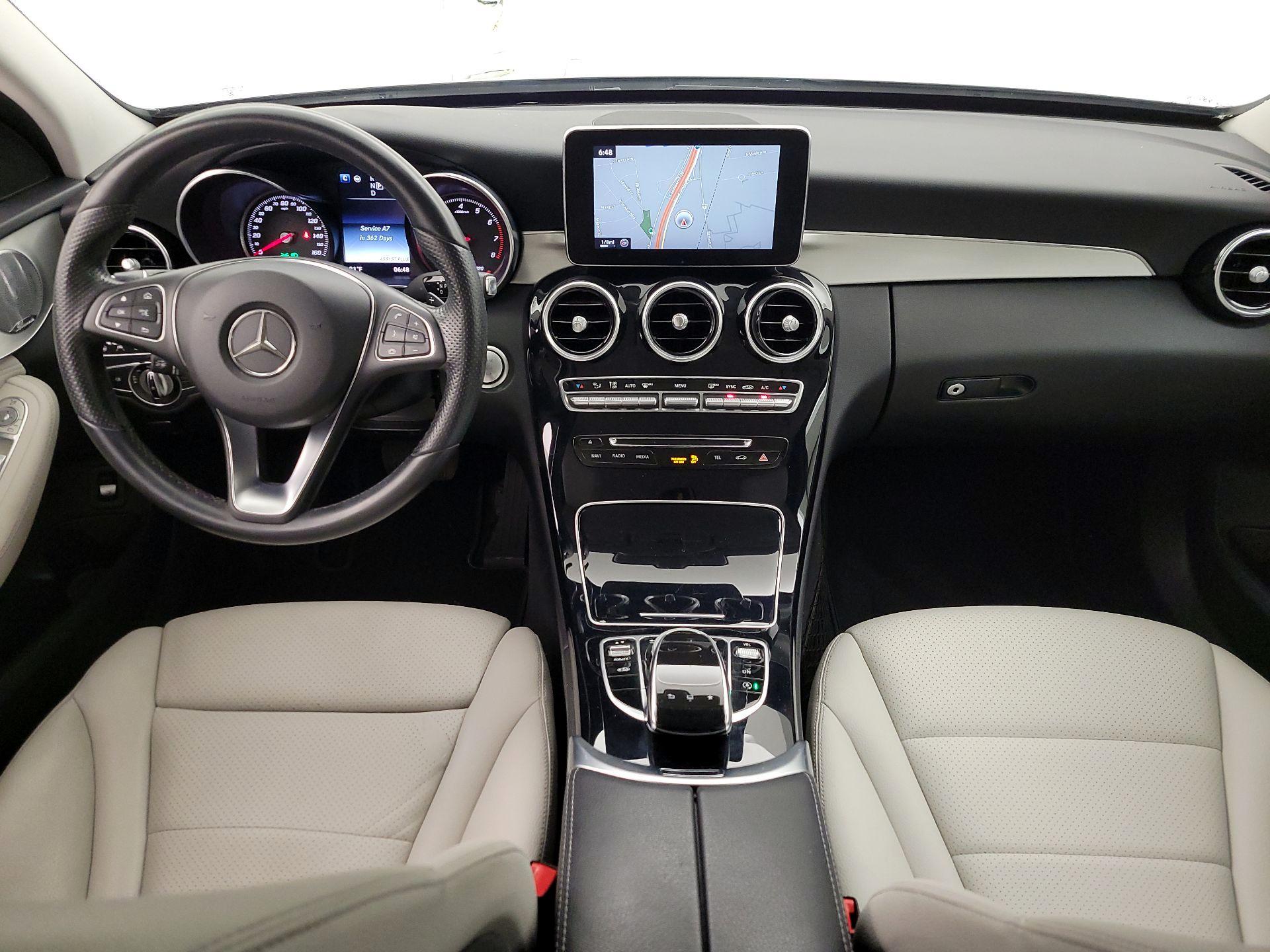 Thumbnail: 2015 Mercedes-Benz C-Class - 9