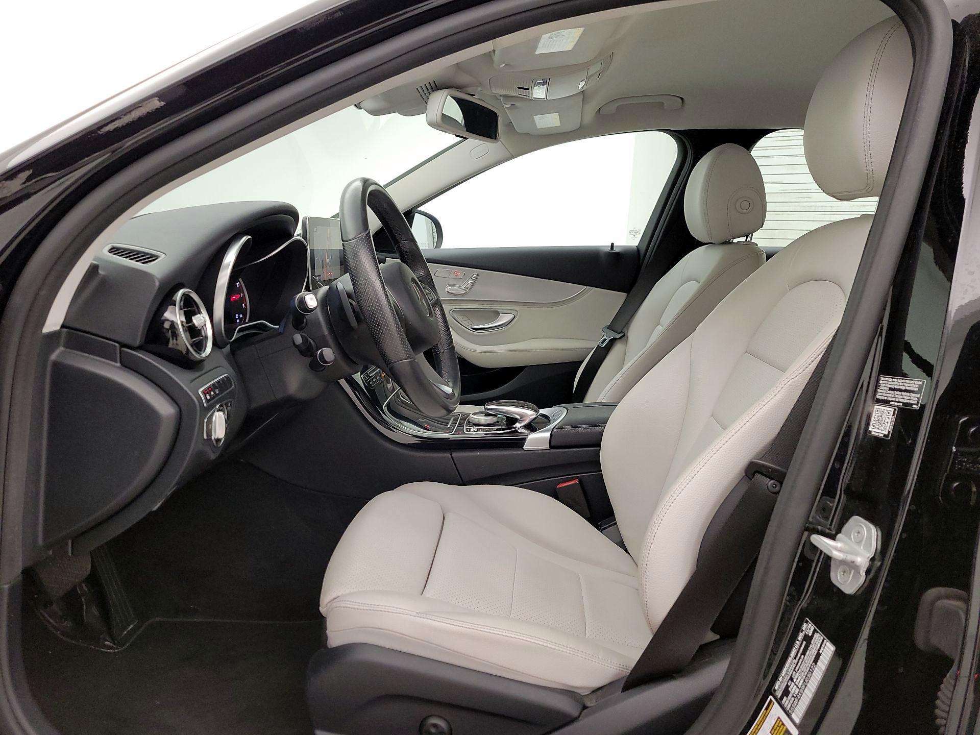 Thumbnail: 2015 Mercedes-Benz C-Class - 11