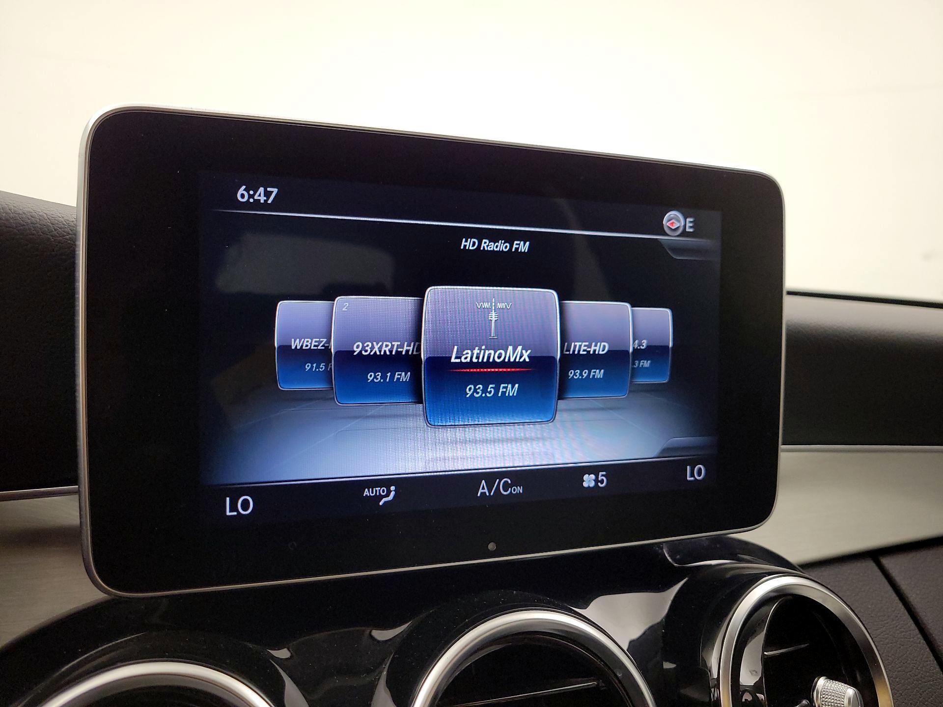Thumbnail: 2015 Mercedes-Benz C-Class - 16