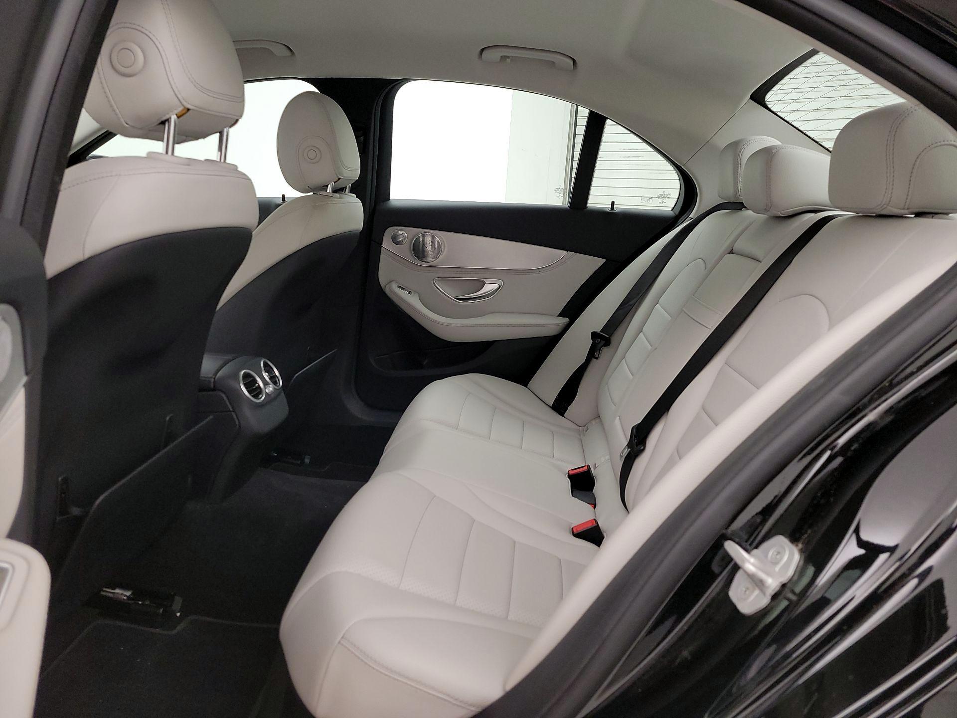 Thumbnail: 2015 Mercedes-Benz C-Class - 19