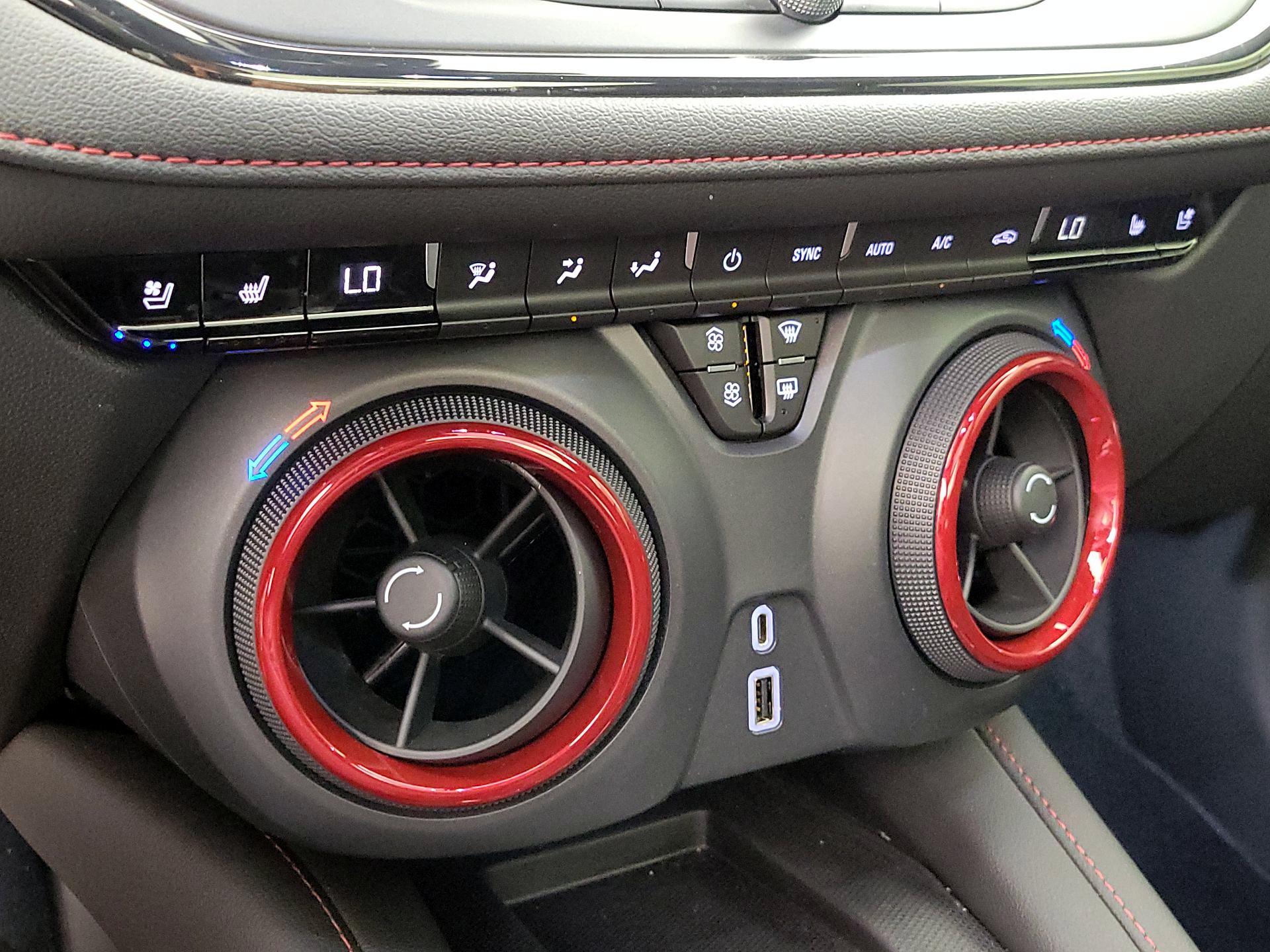 Thumbnail: 2021 Chevrolet Blazer - 16