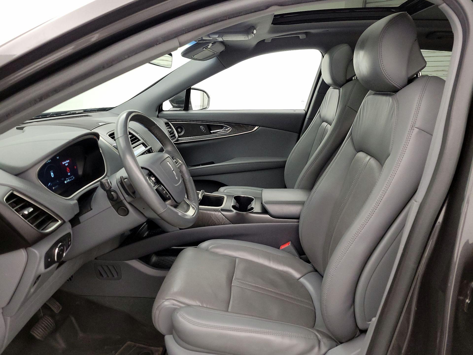 Thumbnail: 2019 Lincoln Nautilus - 11