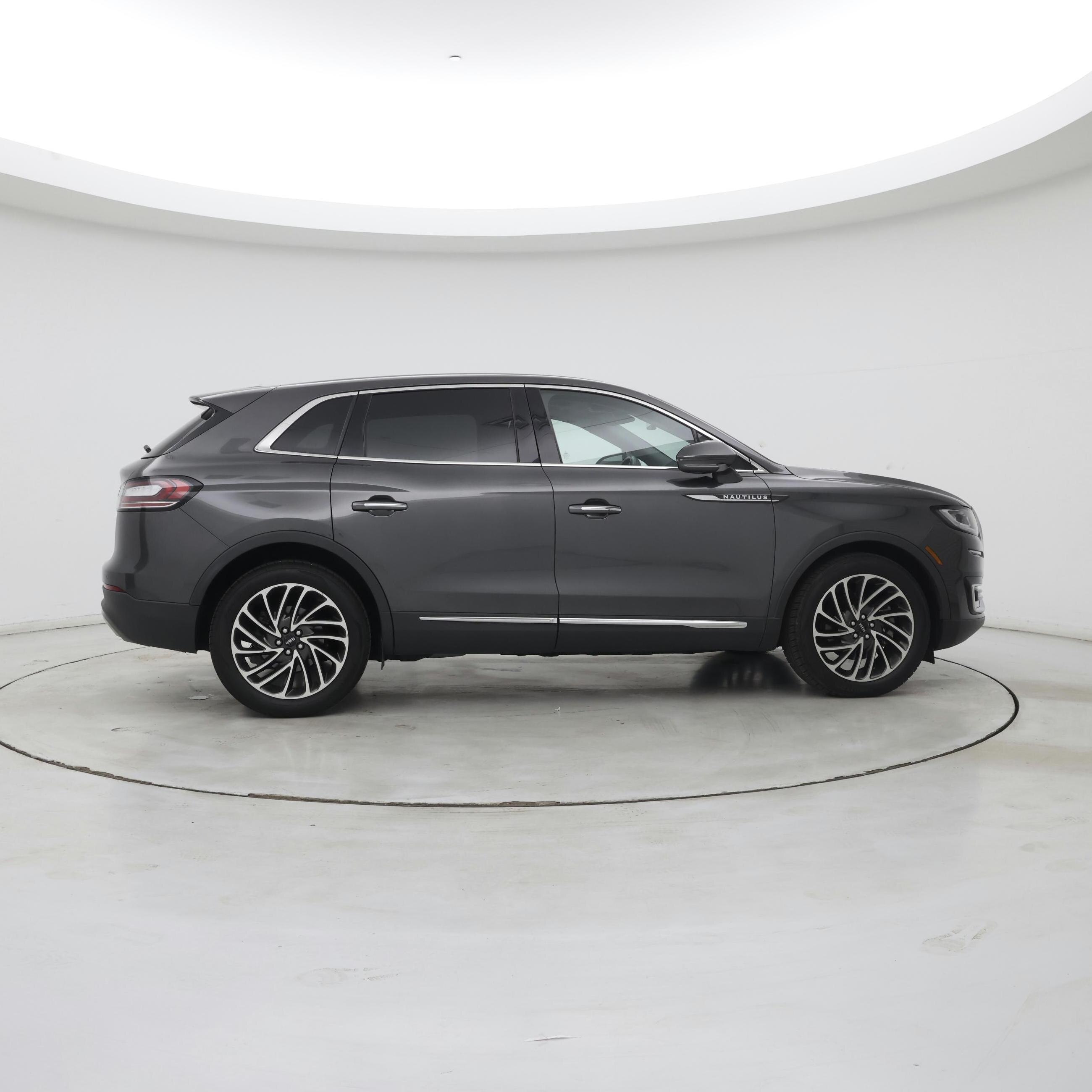 Thumbnail: 2019 Lincoln Nautilus - 7
