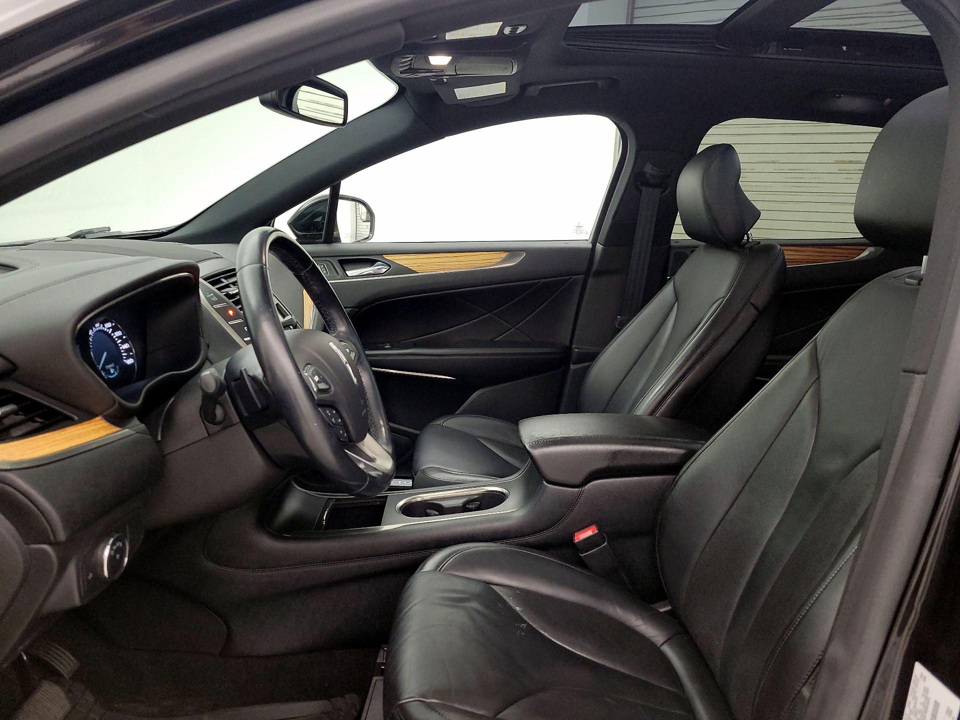 Thumbnail: 2015 Lincoln MKC - 11