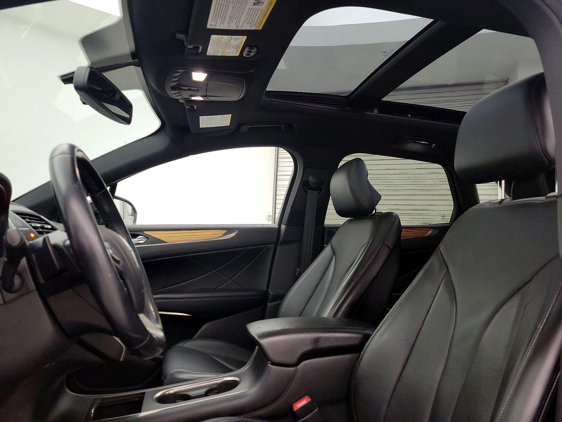 Thumbnail: 2015 Lincoln MKC - 19