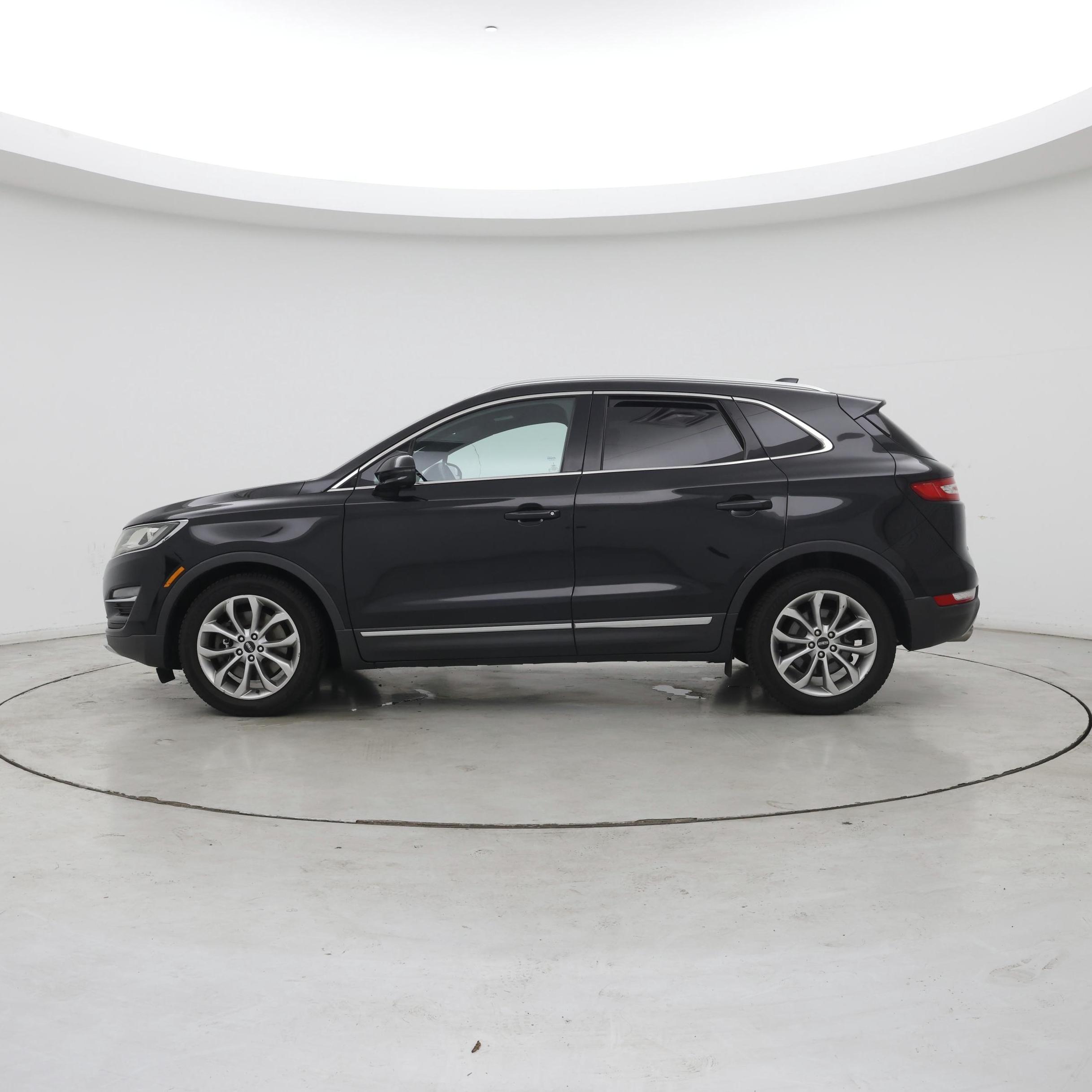 Thumbnail: 2015 Lincoln MKC - 3