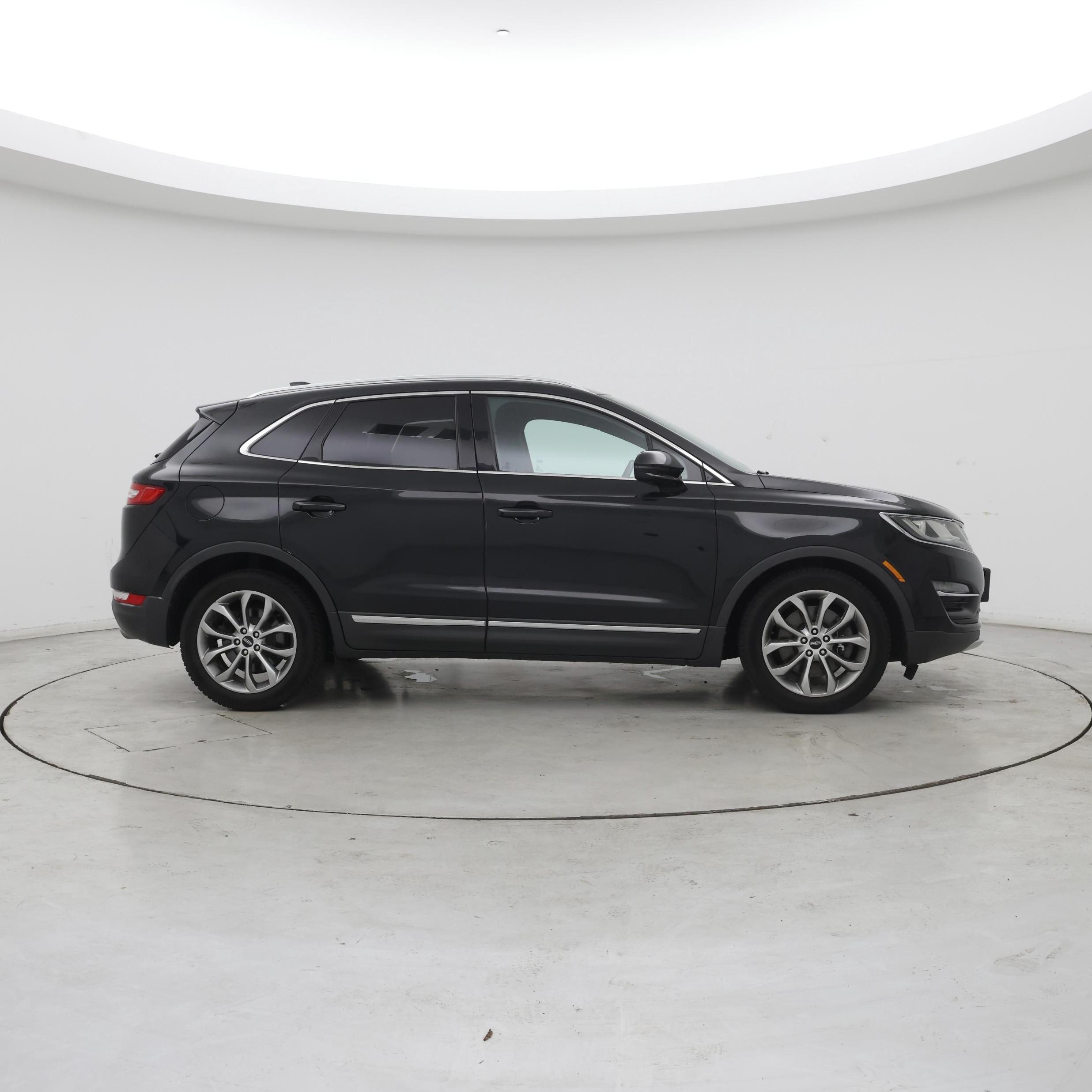 Thumbnail: 2015 Lincoln MKC - 7