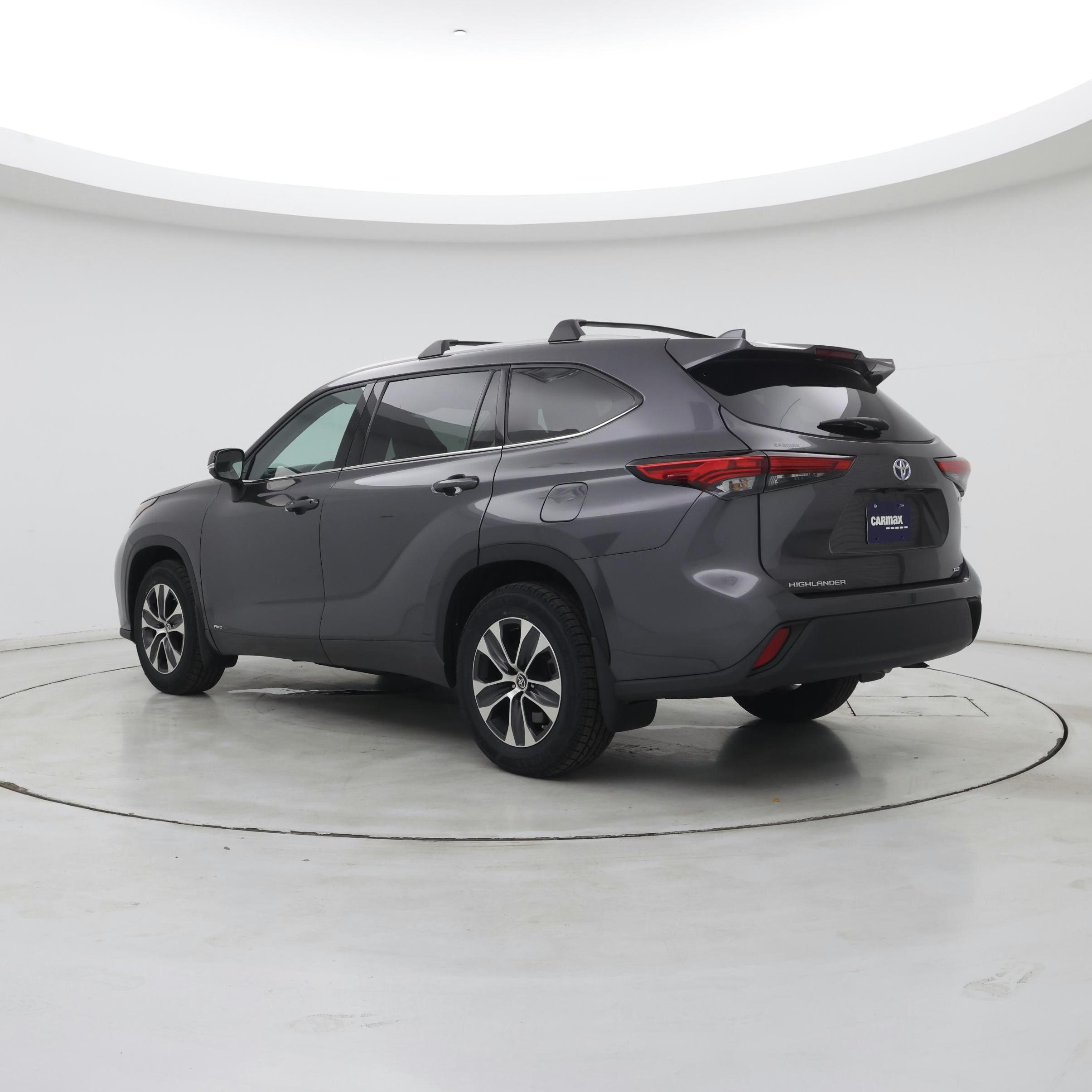 Thumbnail: 2022 Toyota Highlander - 2