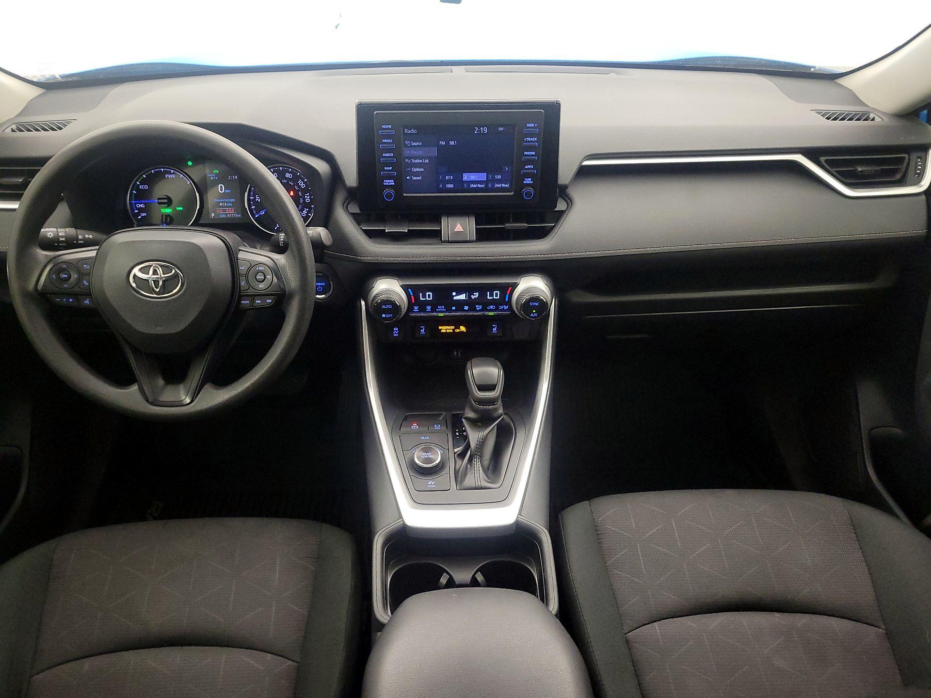 Thumbnail: 2019 Toyota RAV4 - 9