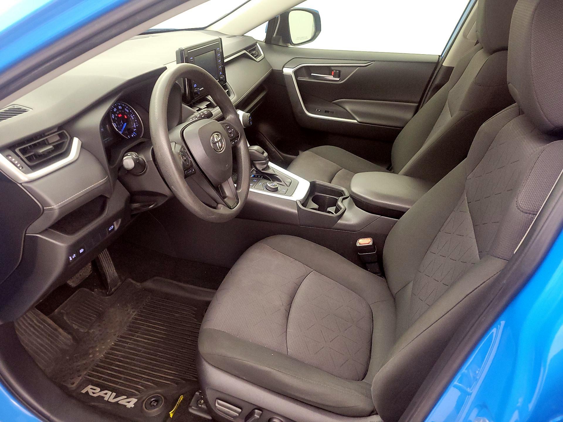 Thumbnail: 2019 Toyota RAV4 - 11