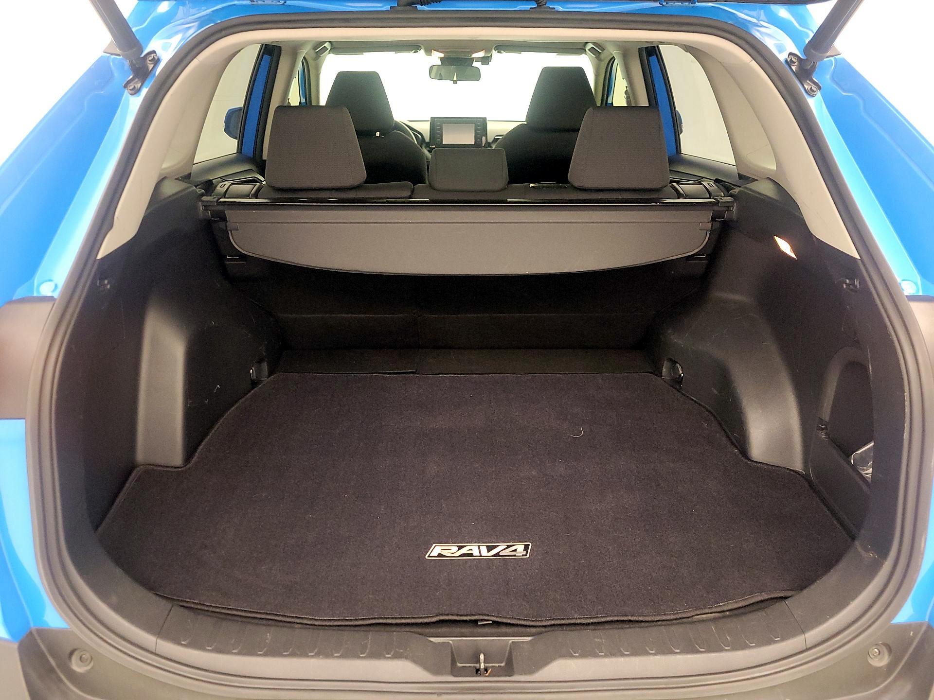 Thumbnail: 2019 Toyota RAV4 - 20