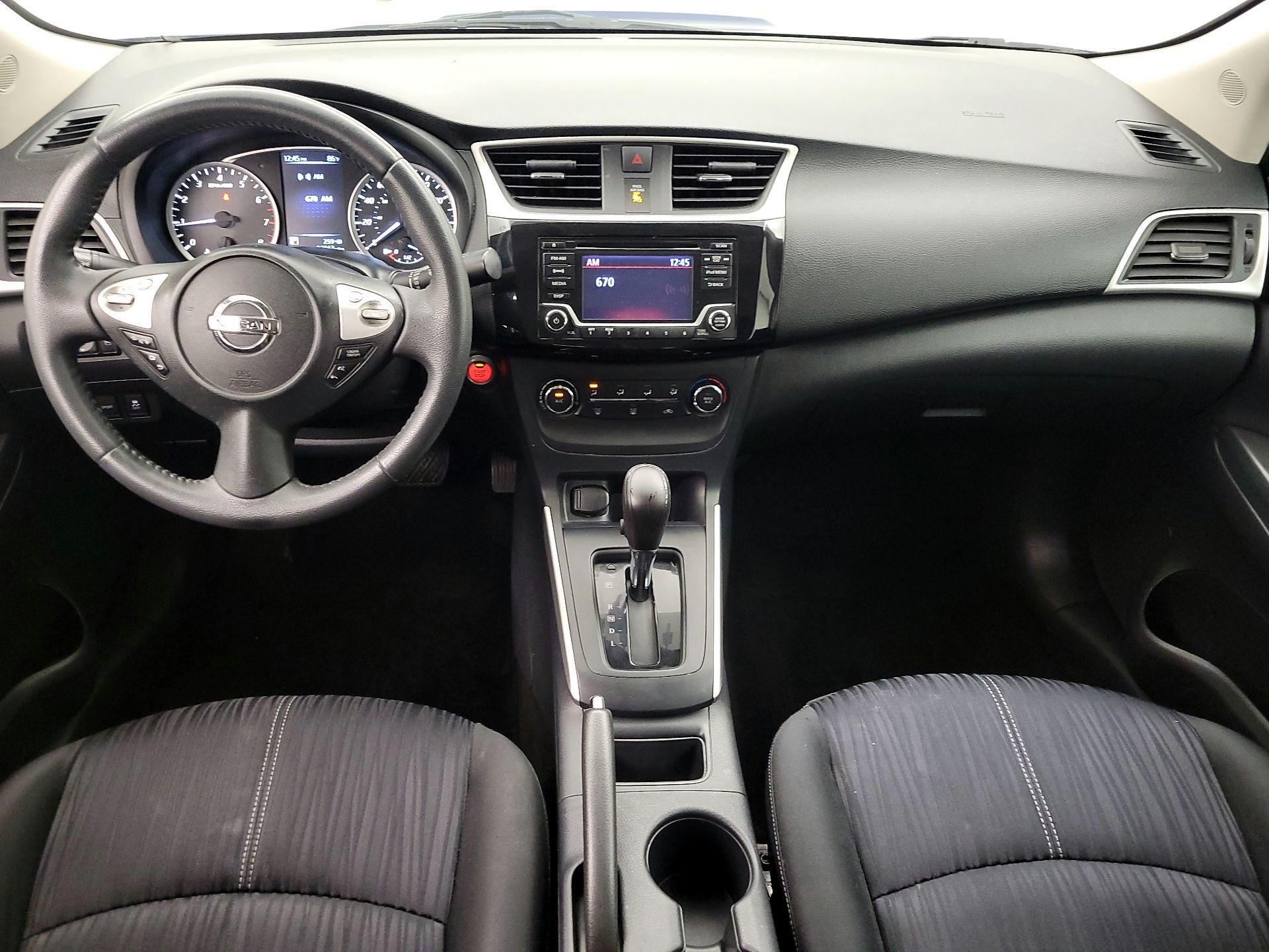 Thumbnail: 2017 Nissan Sentra - 9