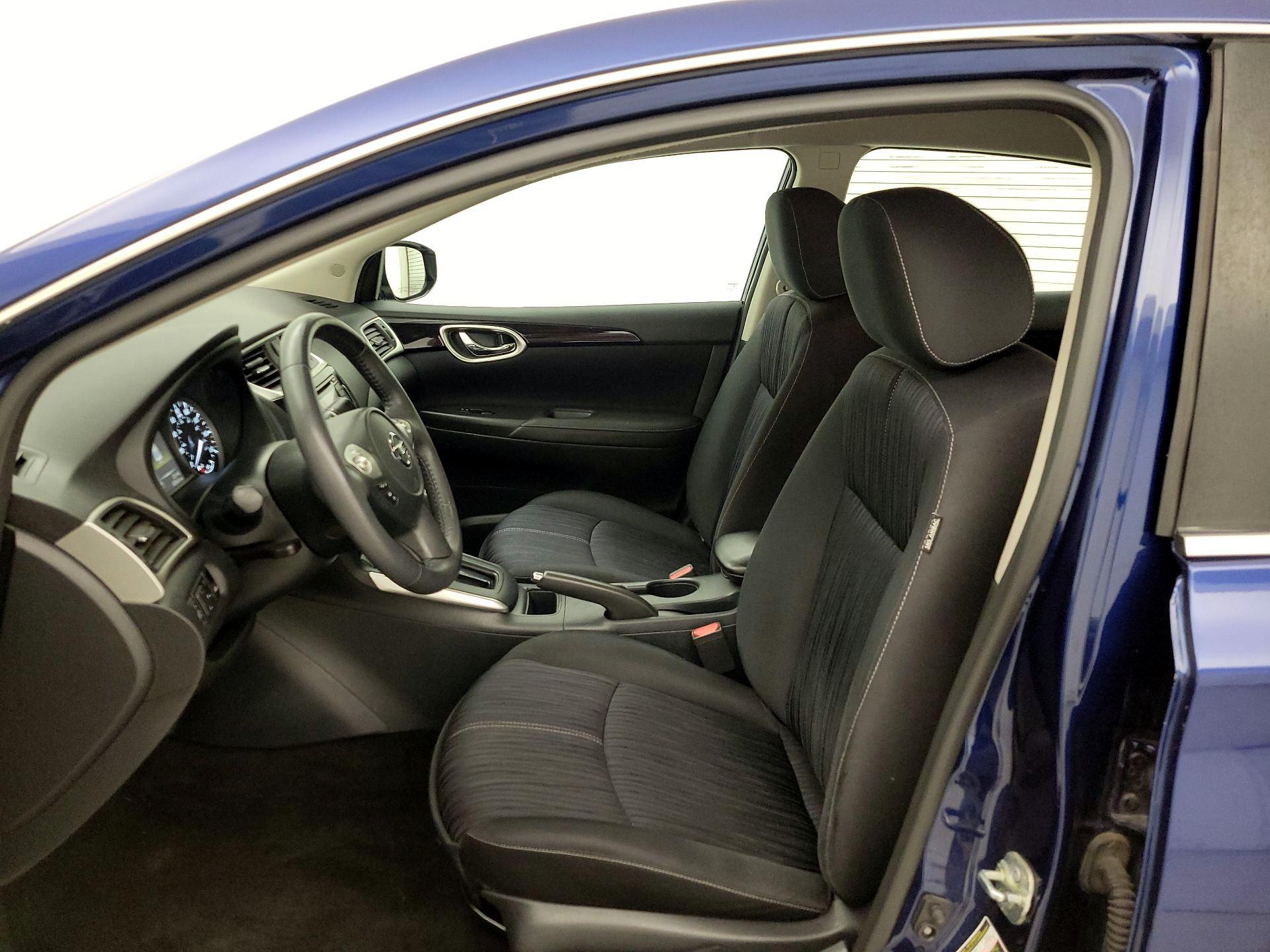 Thumbnail: 2017 Nissan Sentra - 11
