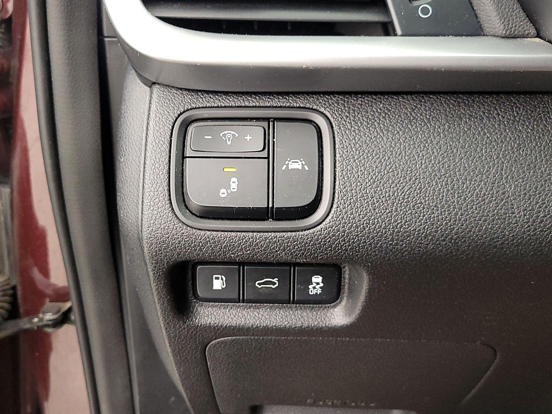 Thumbnail: 2019 Kia Optima - 13