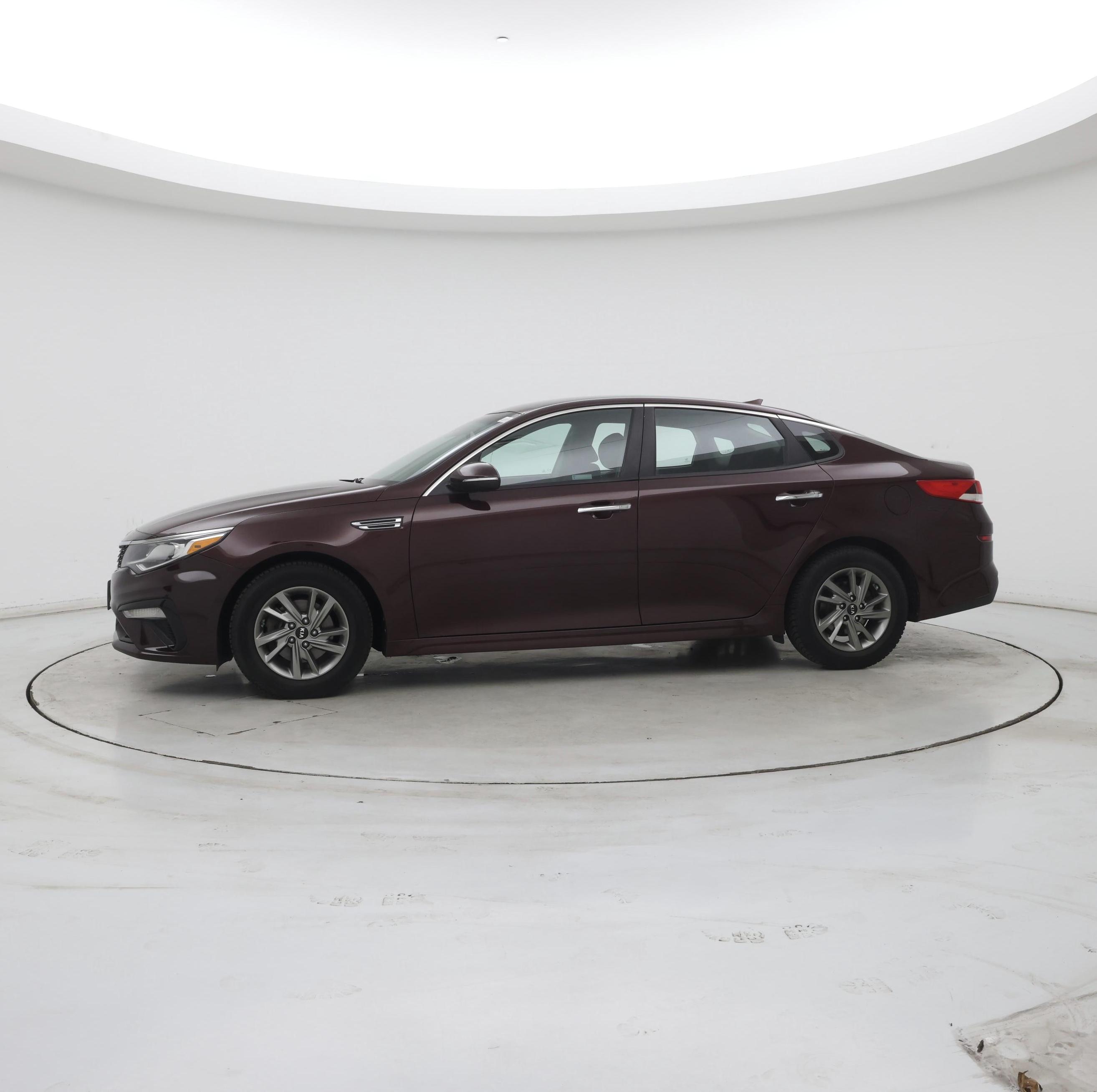 Thumbnail: 2019 Kia Optima - 3