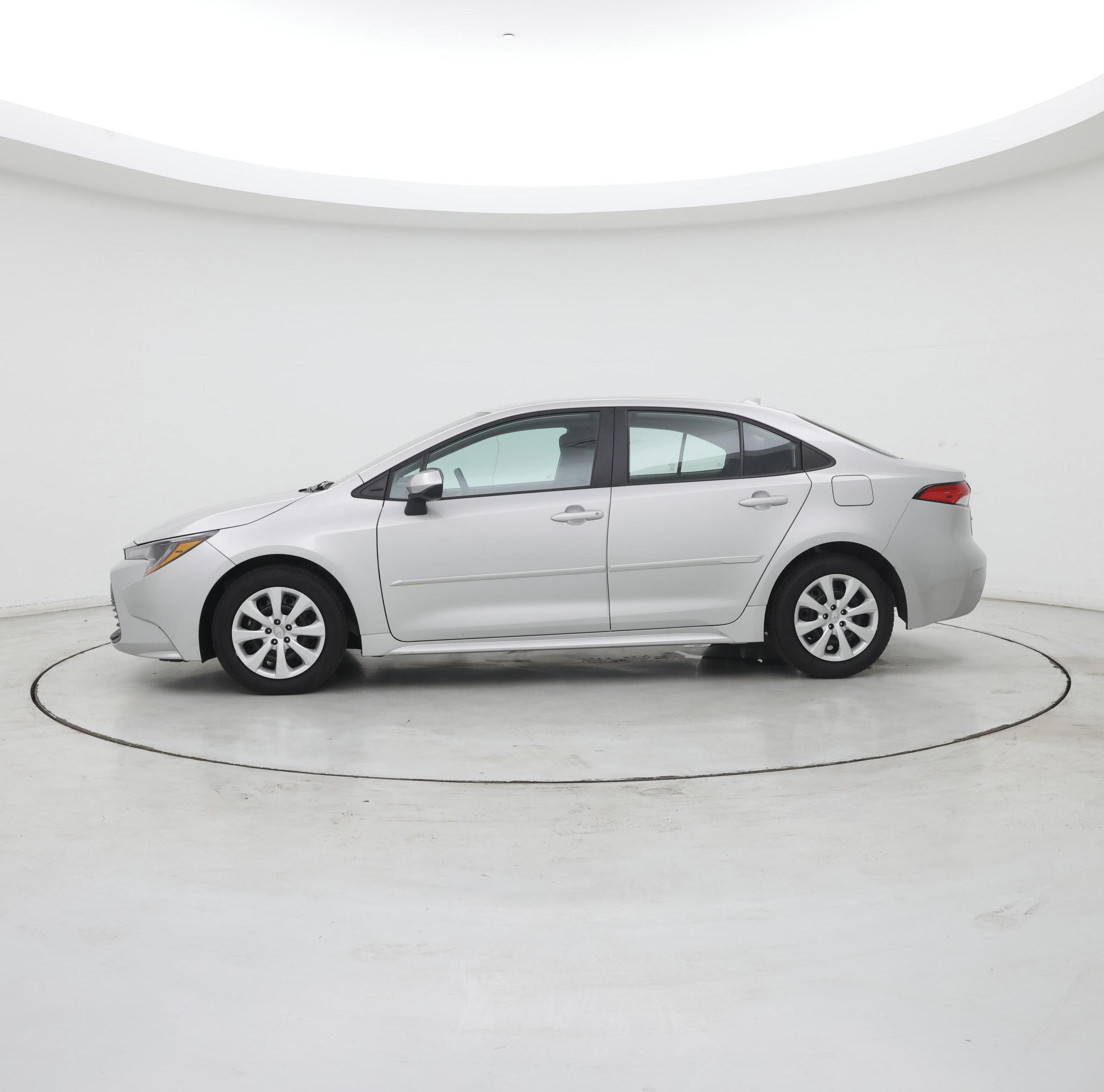 Thumbnail: 2024 Toyota Corolla - 3