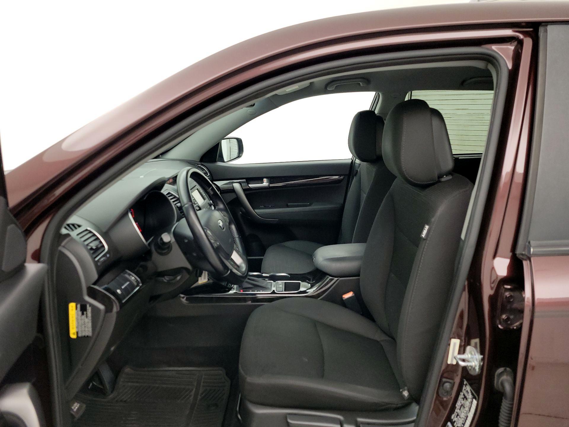 Thumbnail: 2015 Kia Sorento - 11