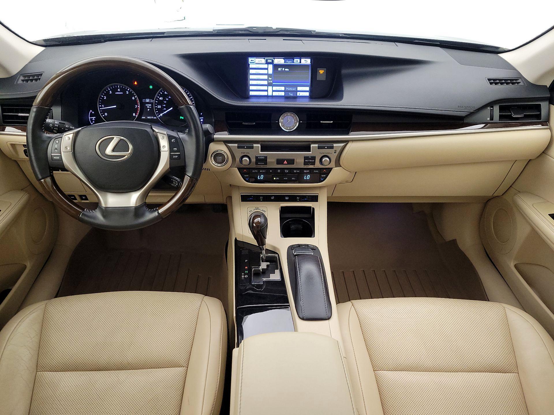 Thumbnail: 2013 Lexus ES - 9