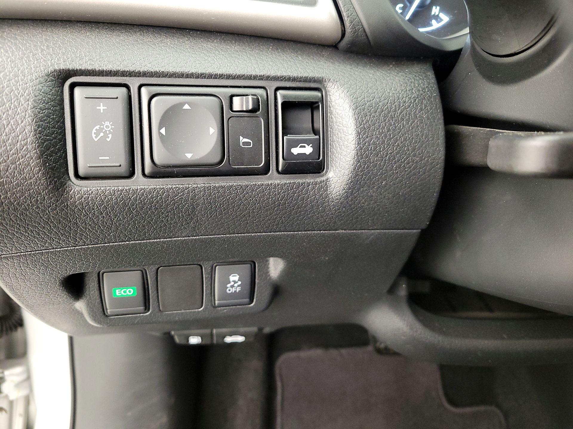 Thumbnail: 2019 Nissan Sentra - 13