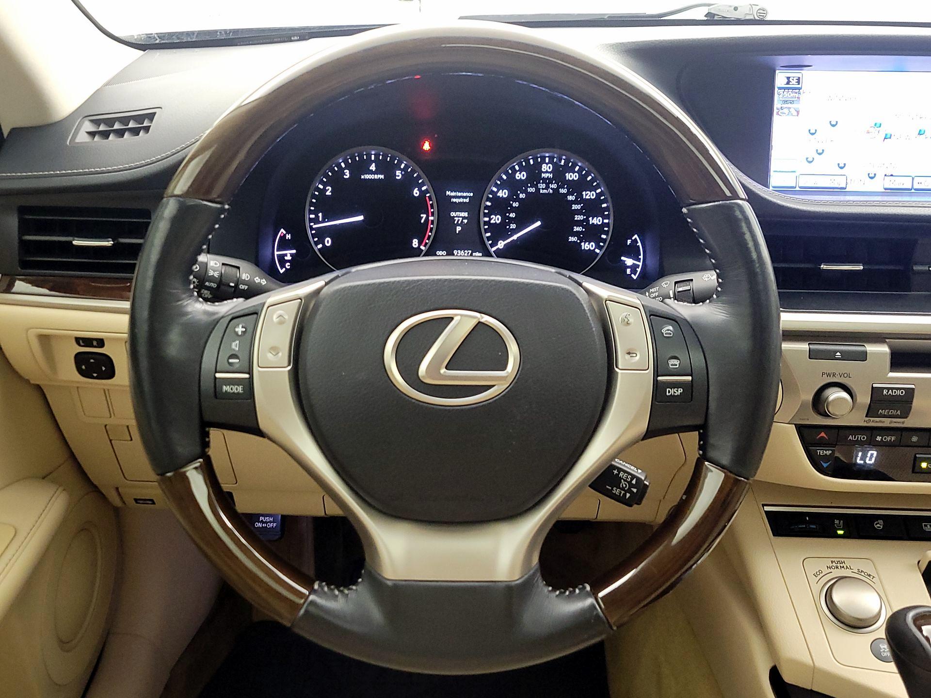 Thumbnail: 2013 Lexus ES - 10