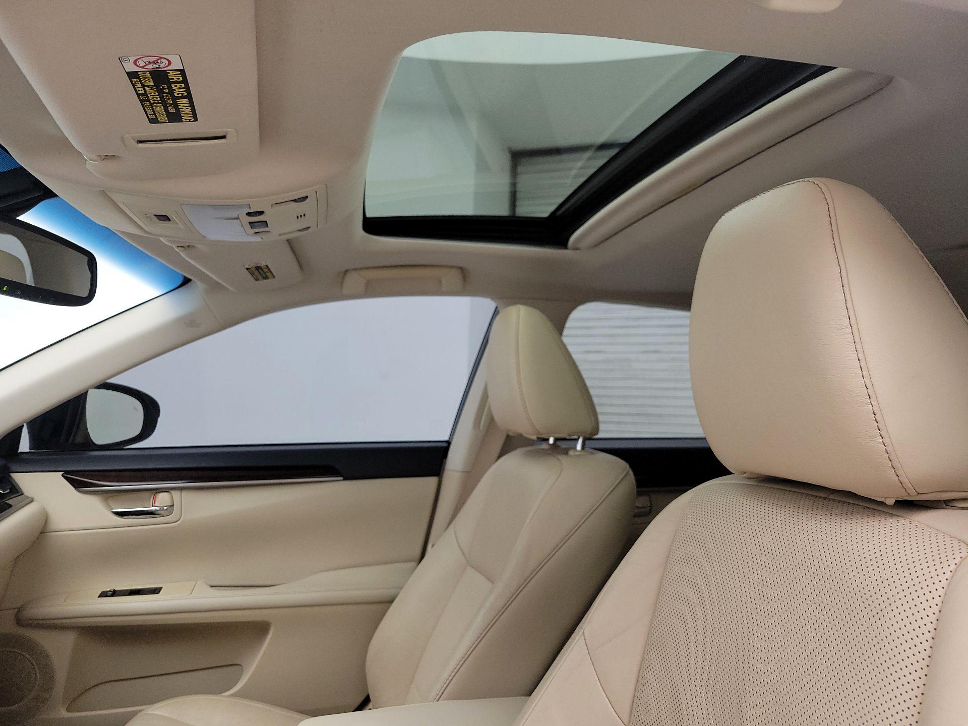 Thumbnail: 2013 Lexus ES - 18