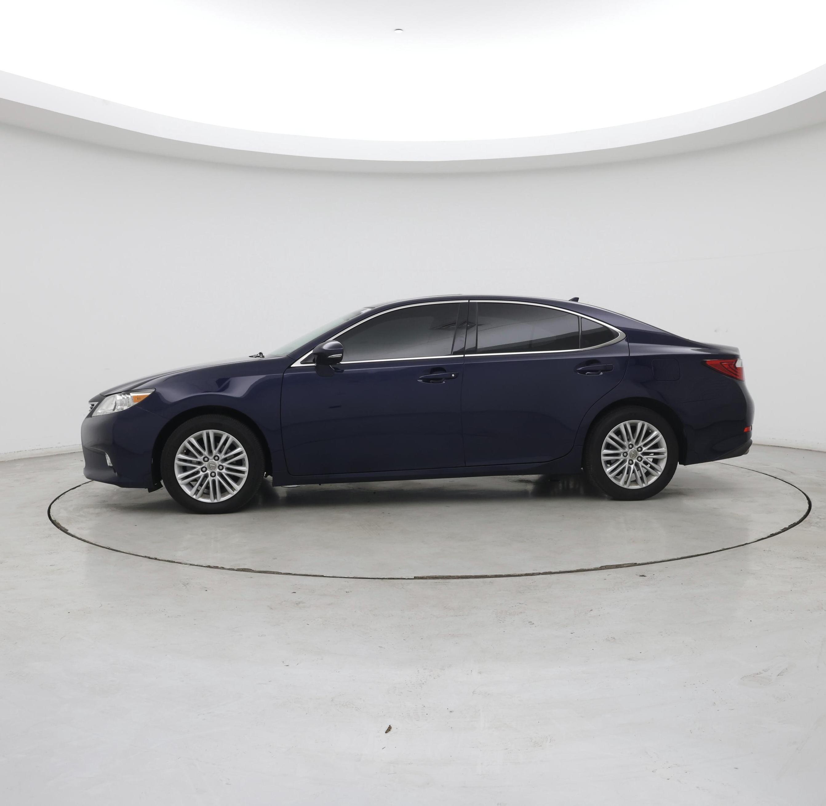 Thumbnail: 2013 Lexus ES - 3
