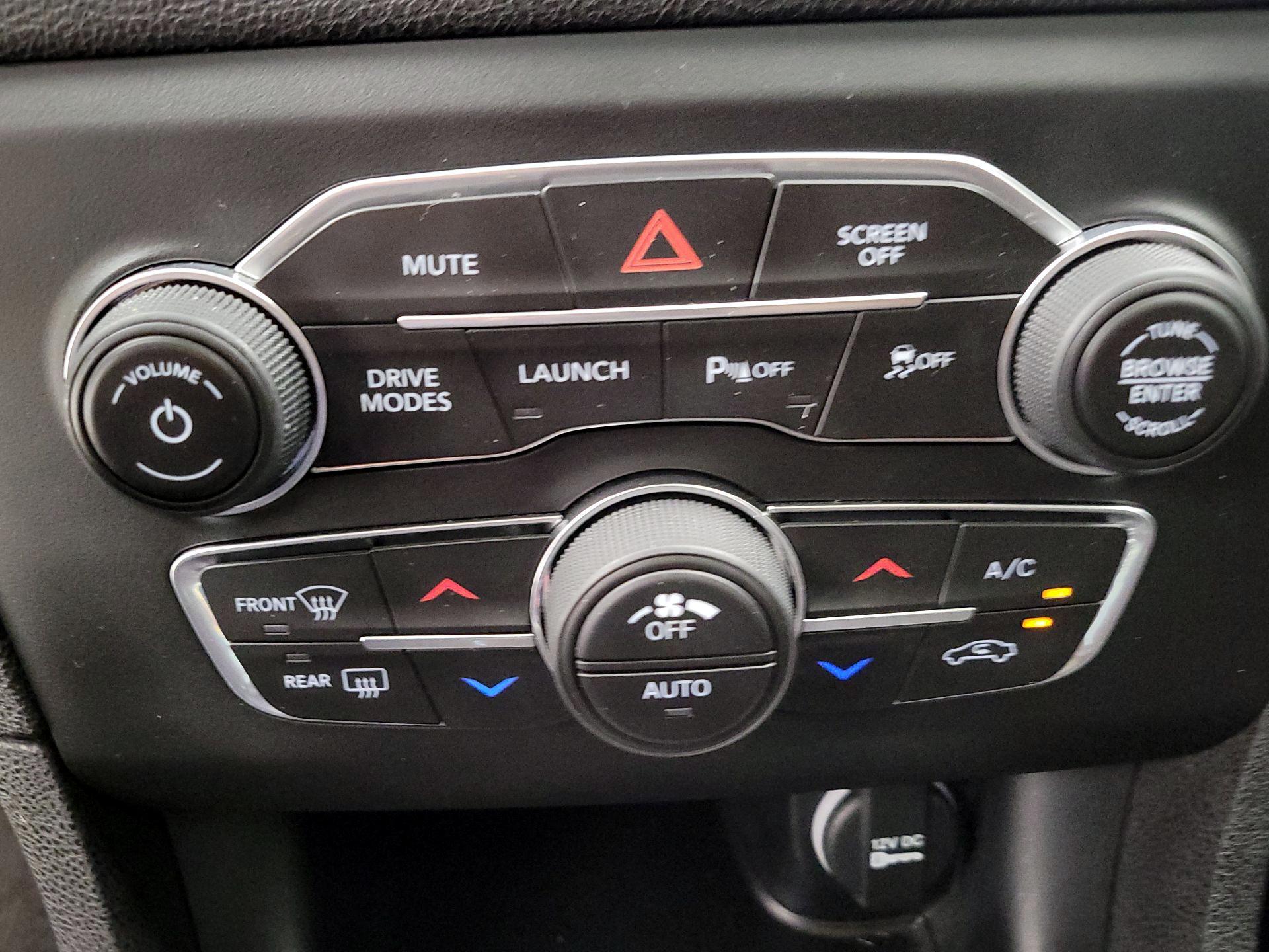 Thumbnail: 2020 Dodge Charger - 16