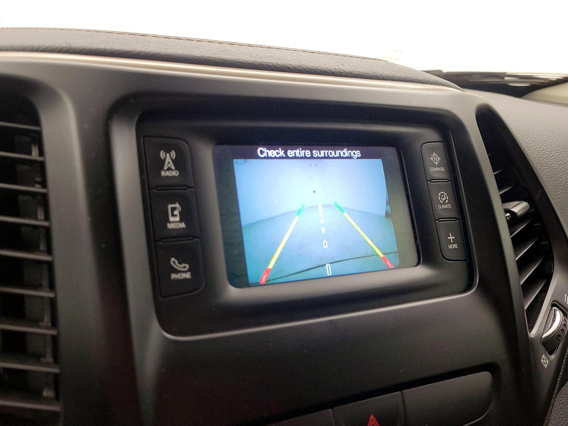 Thumbnail: 2016 Jeep Cherokee - 14