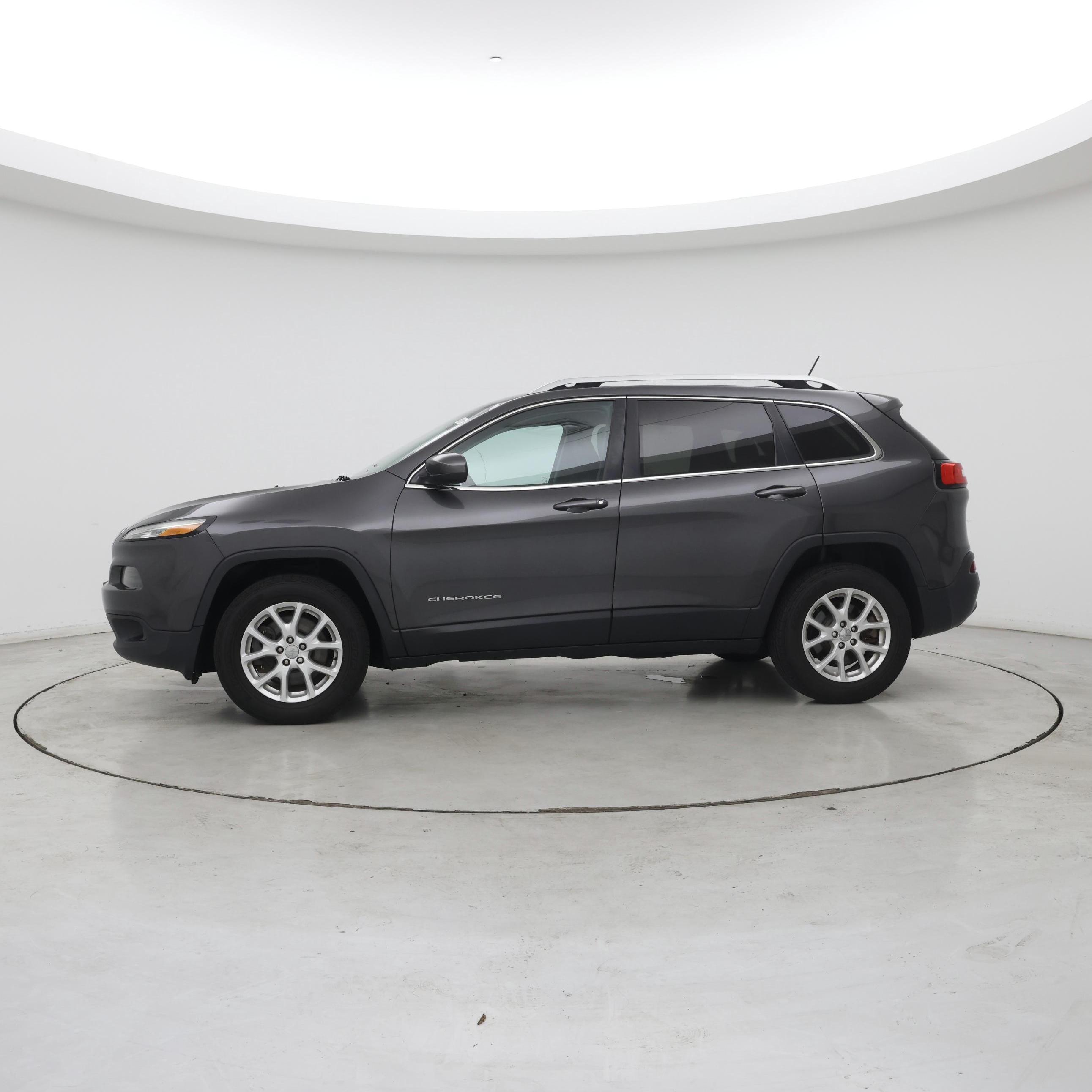 Thumbnail: 2016 Jeep Cherokee - 3