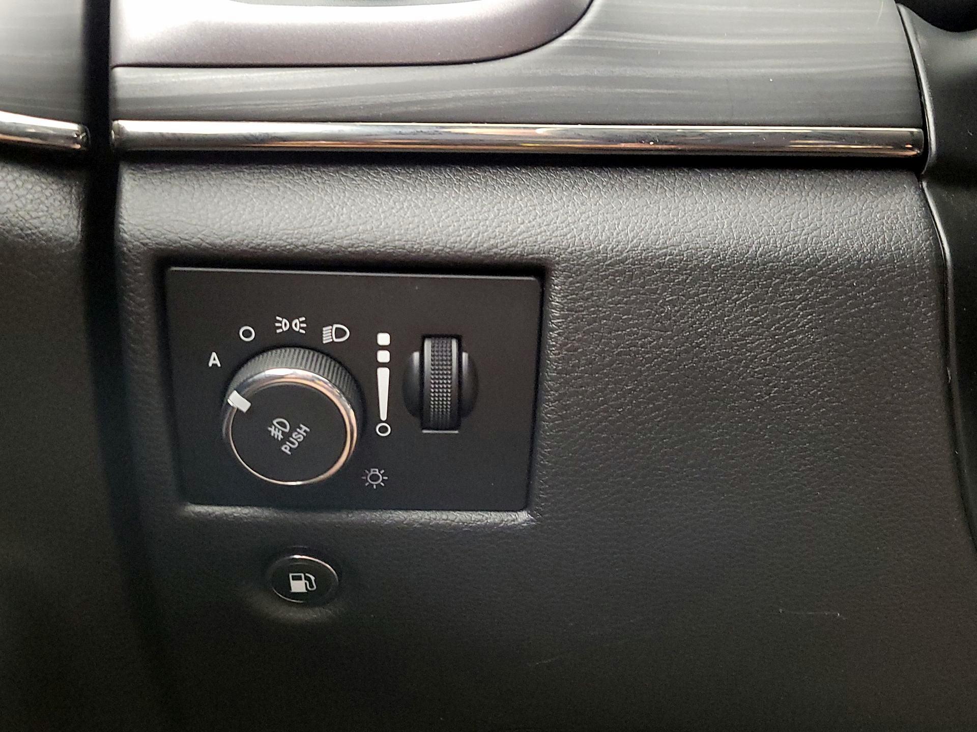 Thumbnail: 2019 Jeep Grand Cherokee - 13