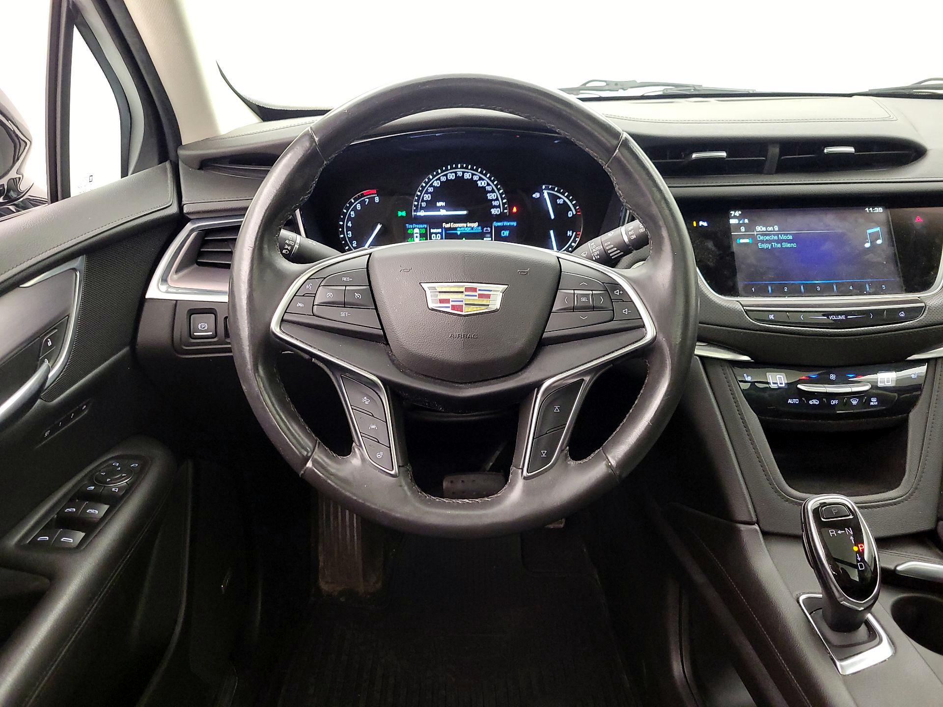 Thumbnail: 2018 Cadillac XT5 - 10