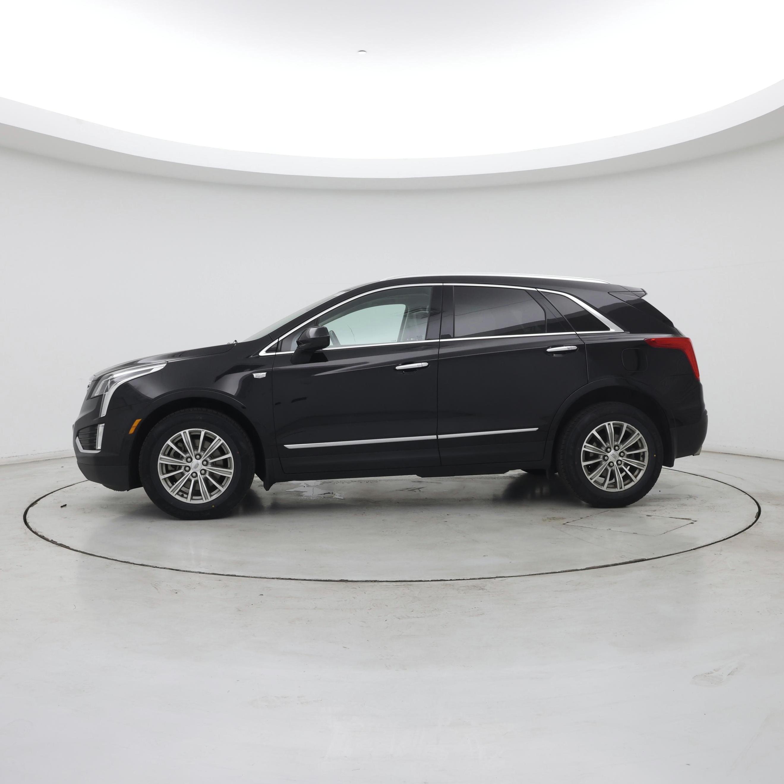 Thumbnail: 2018 Cadillac XT5 - 3