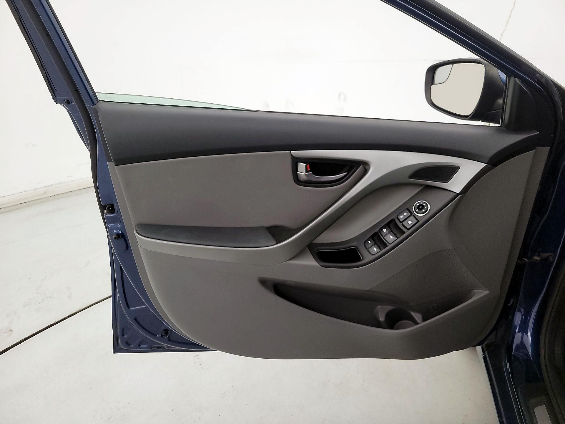 Thumbnail: 2014 Hyundai Elantra - 12